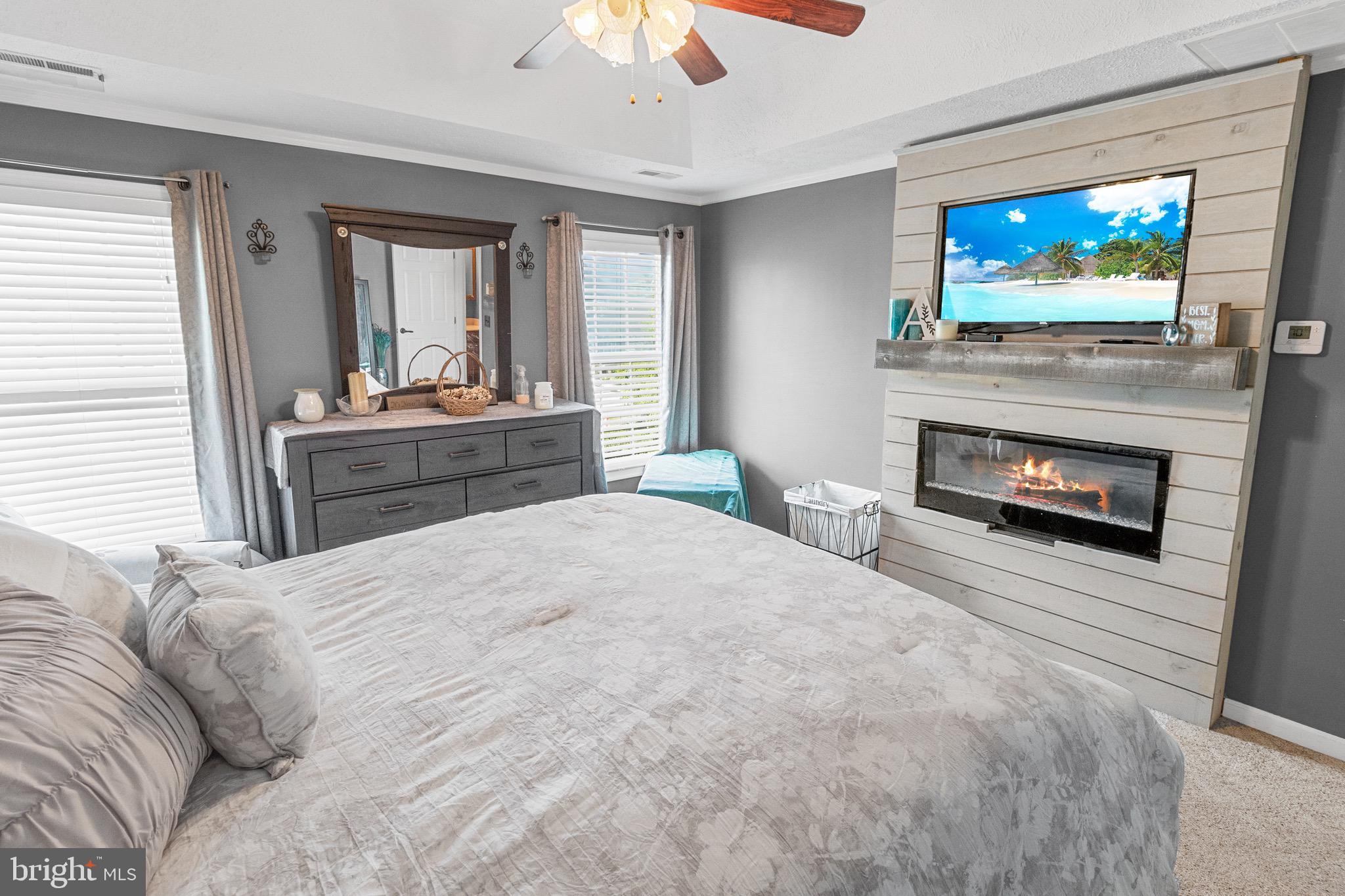 CRESTFIELD - Residential