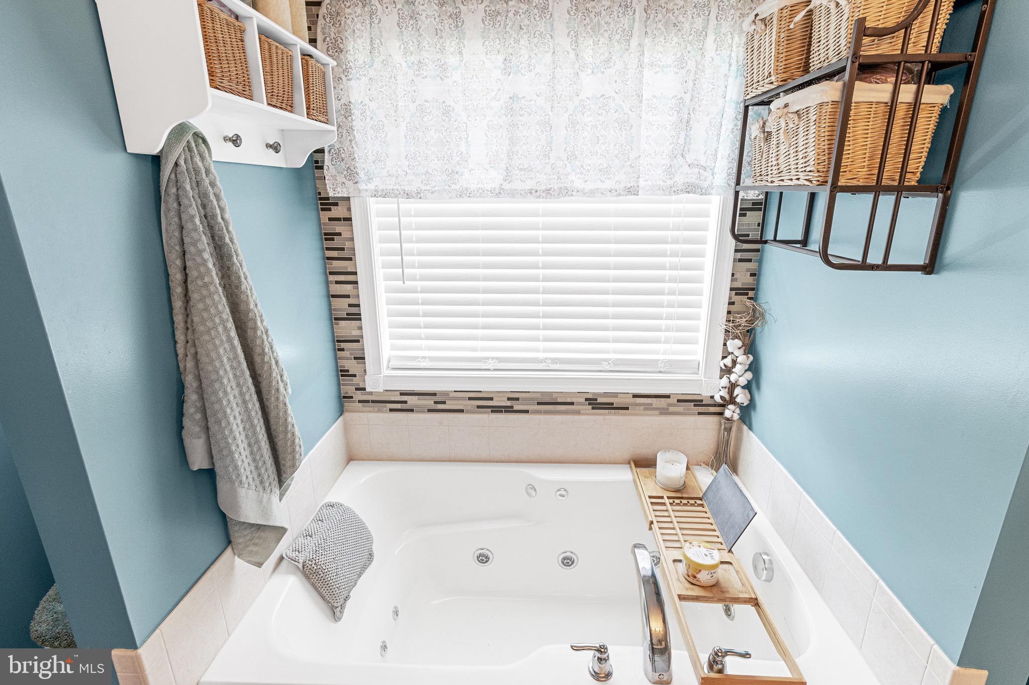 CRESTFIELD - Residential