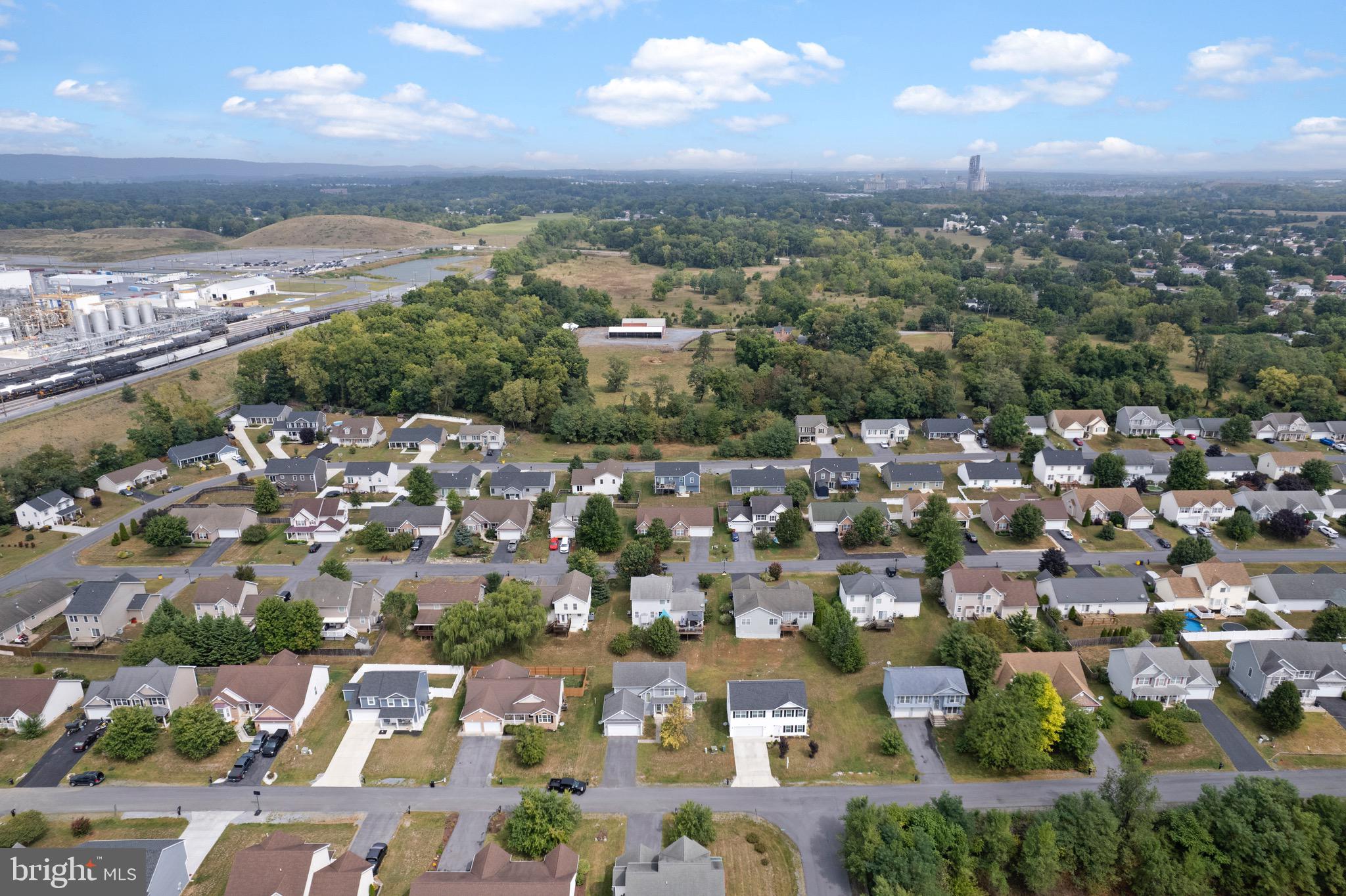 CRESTFIELD - Residential