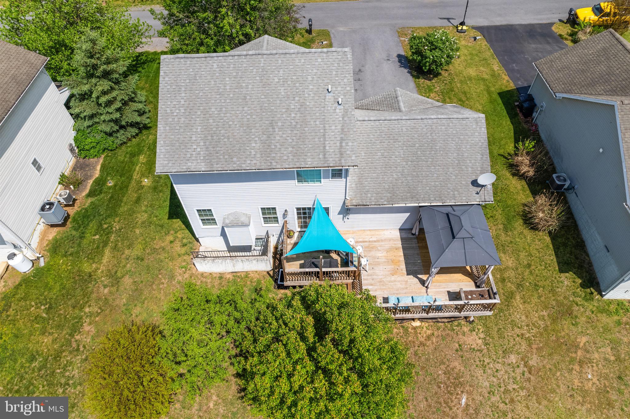 CRESTFIELD - Residential