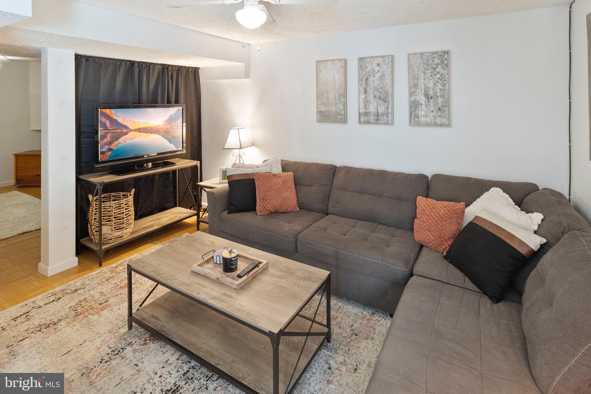 CRESTFIELD - Residential