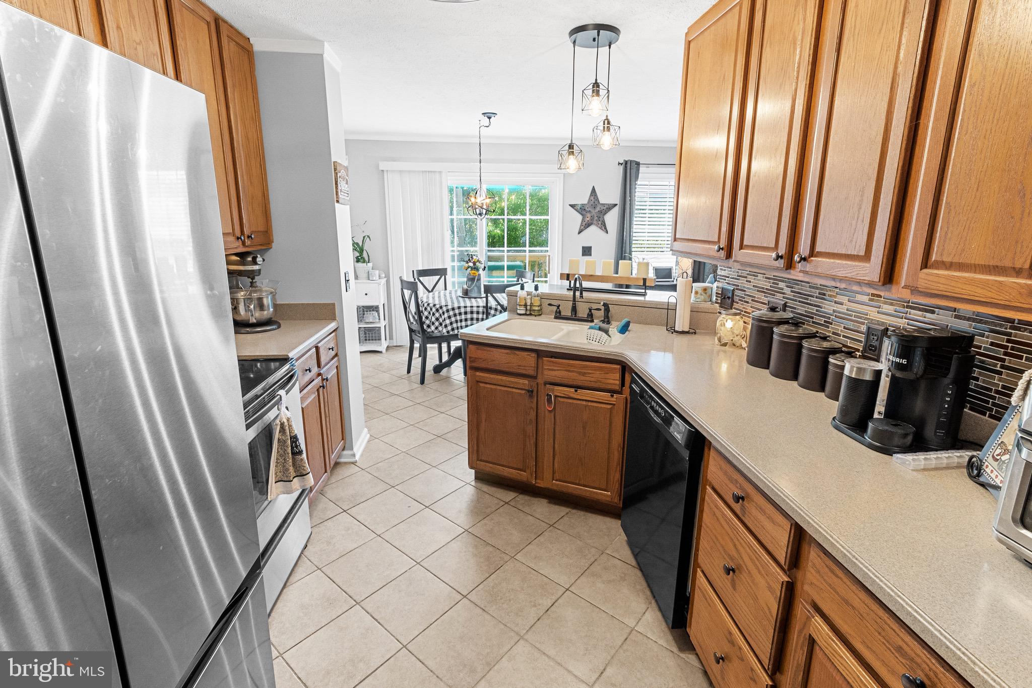 CRESTFIELD - Residential