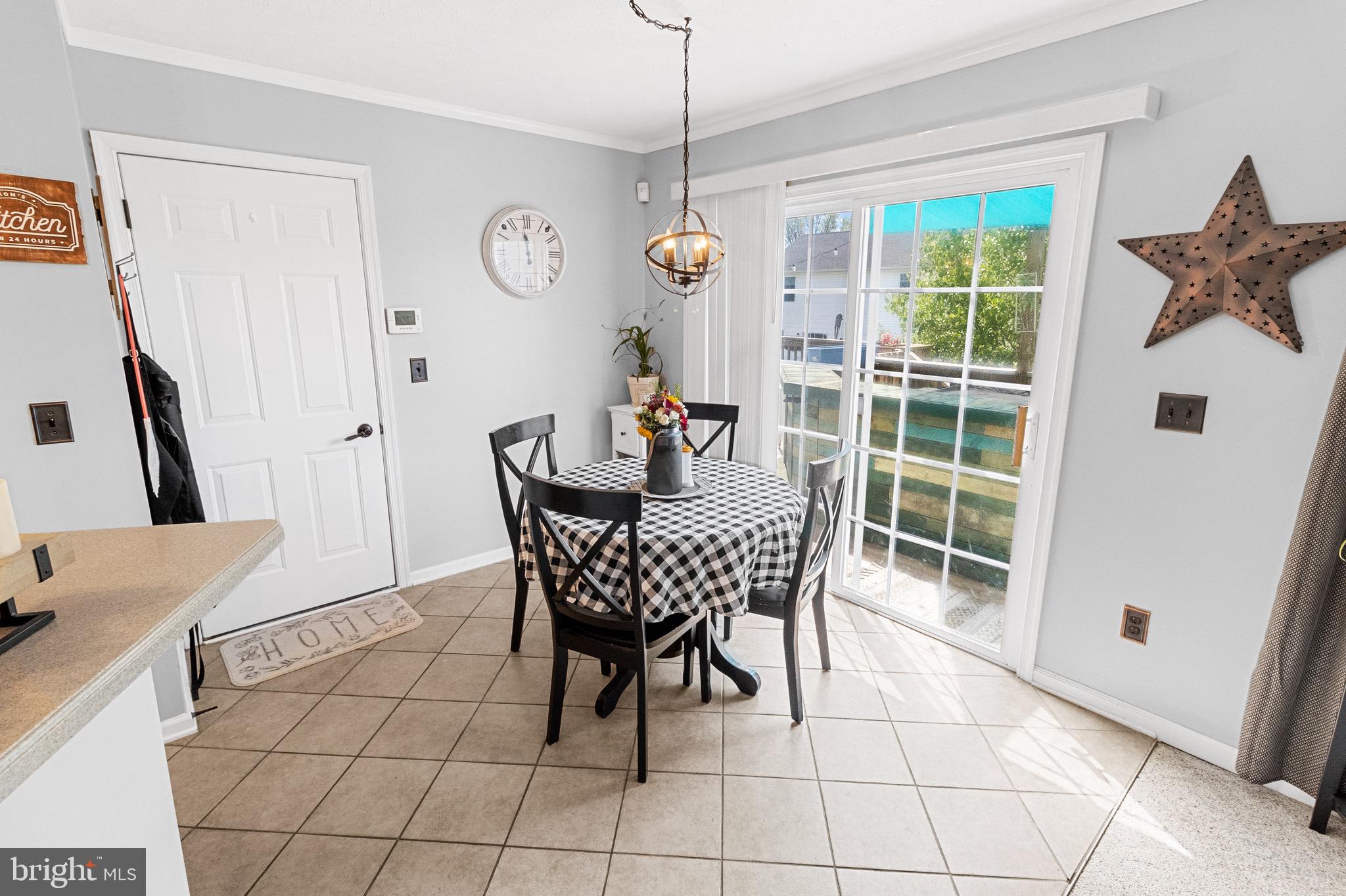 CRESTFIELD - Residential