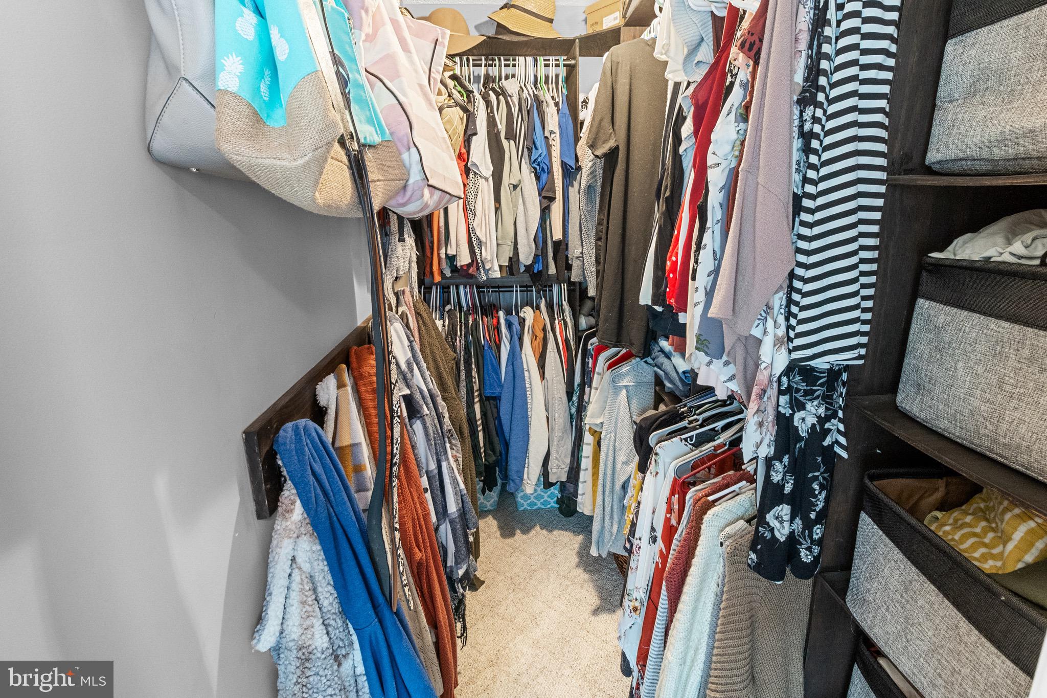 CRESTFIELD - Residential