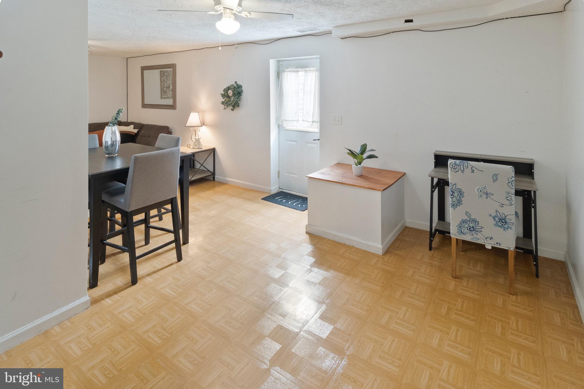 CRESTFIELD - Residential