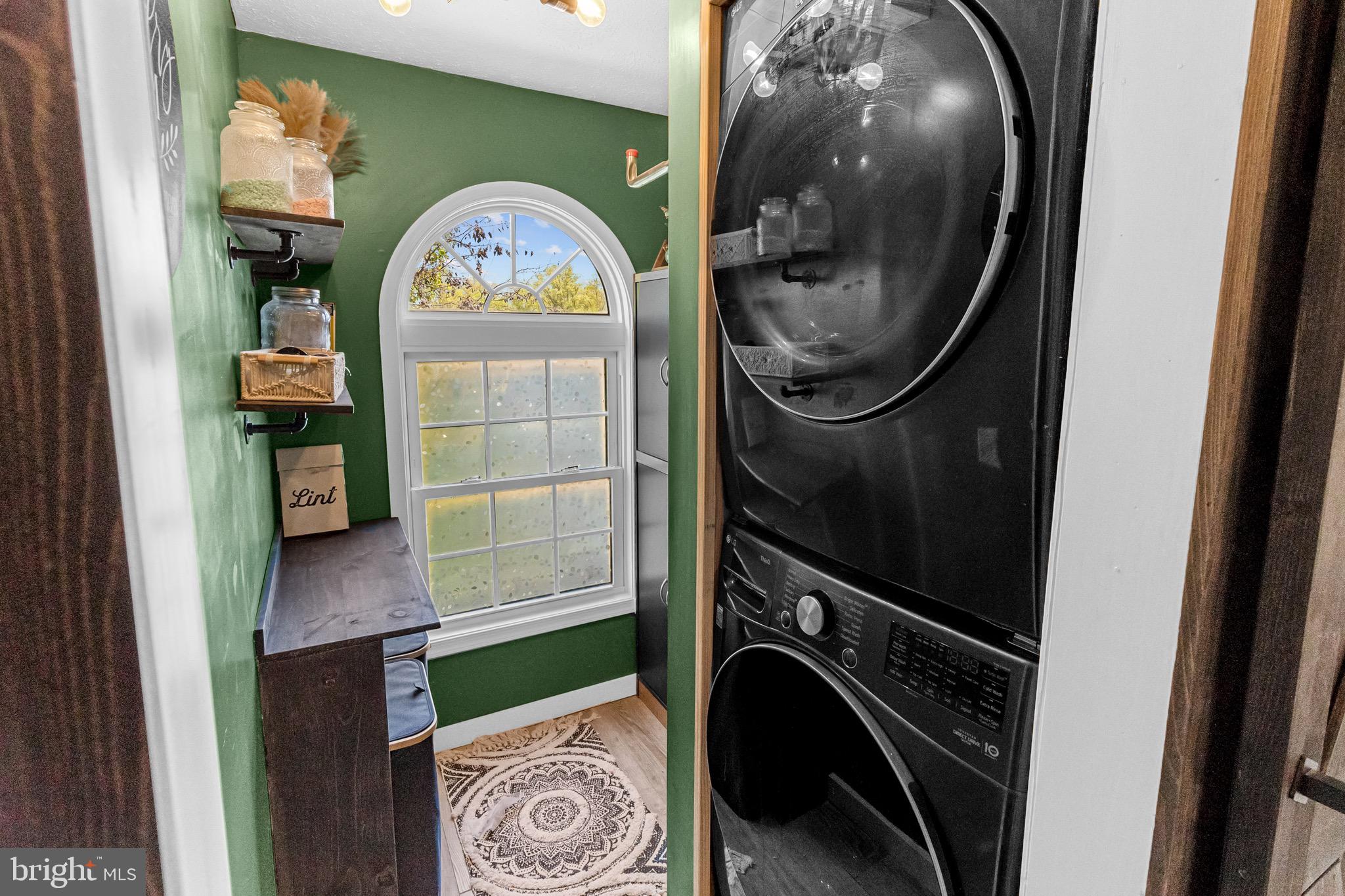 CRESTFIELD - Residential