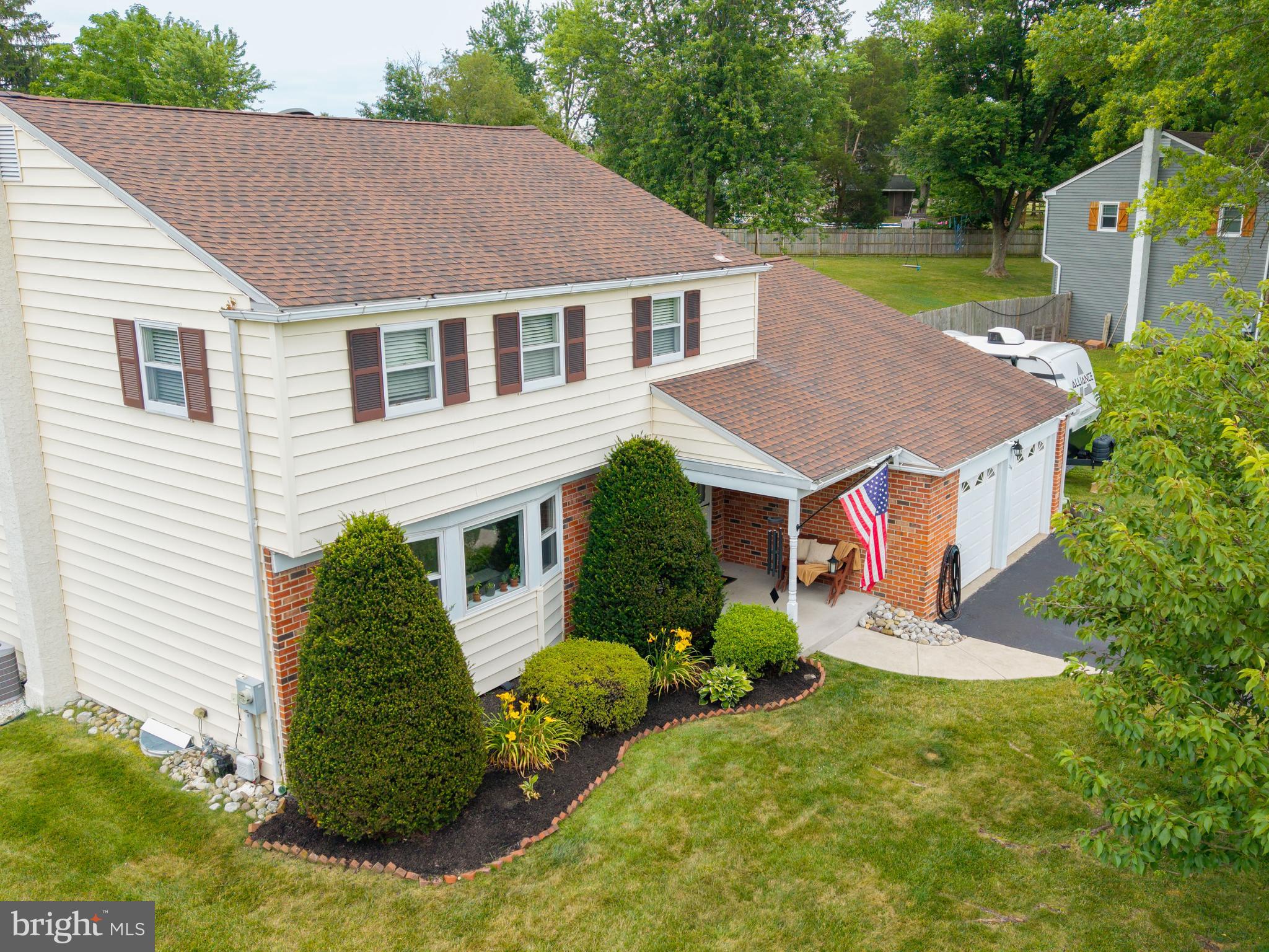 284 MANOR ROAD