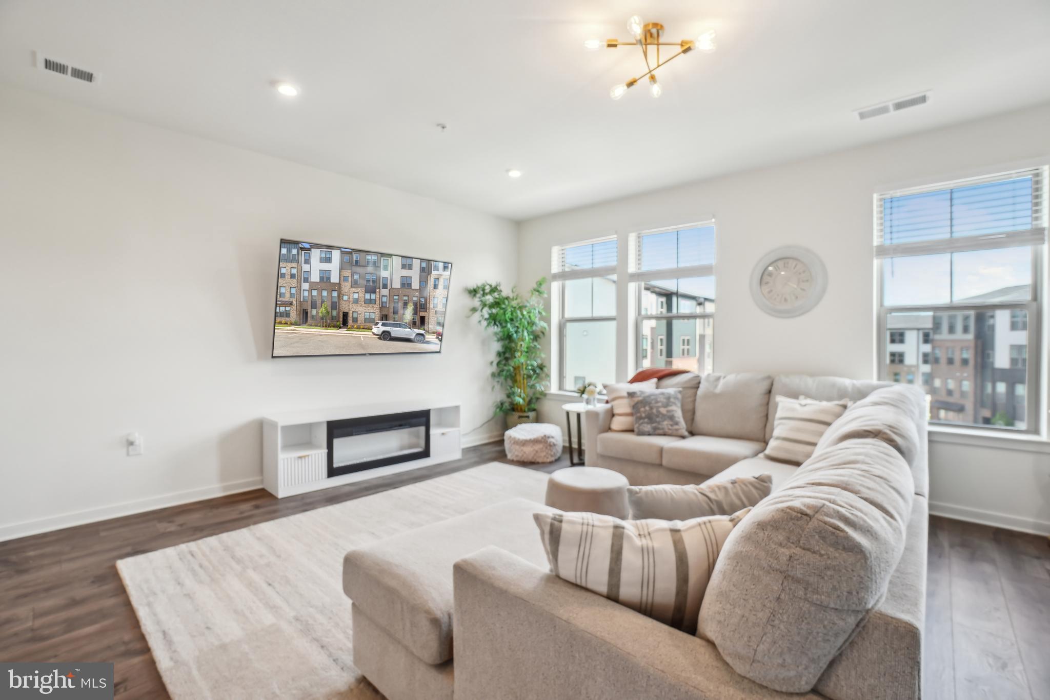 45952 SWALLOW TERRACE