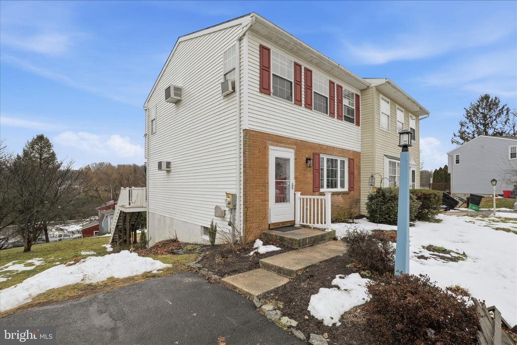 Photo of 1098 Monticello Lane, LANCASTER, PA 17603 (MLS # PALA2083638)