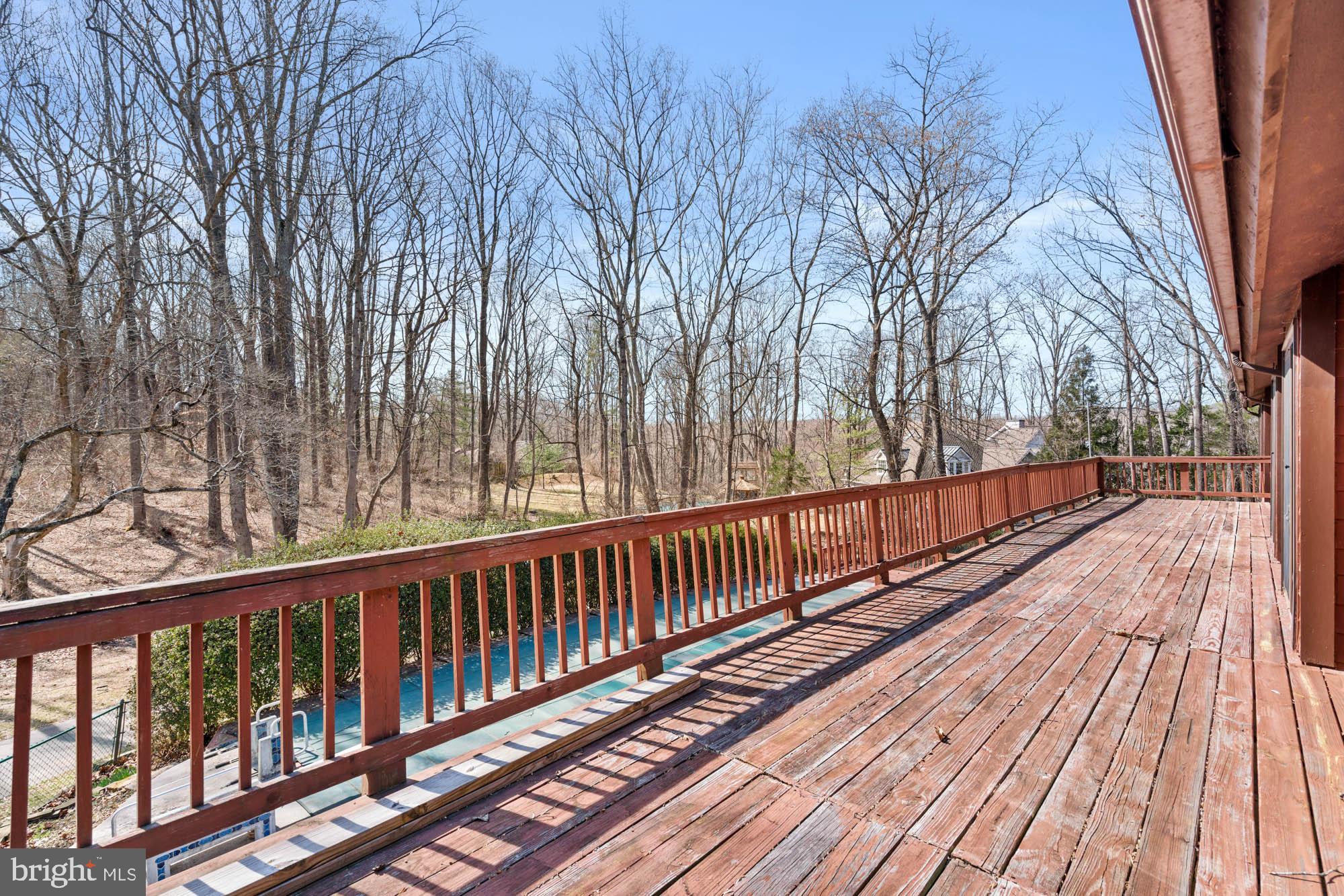 SADDLE RIDGE - Residential