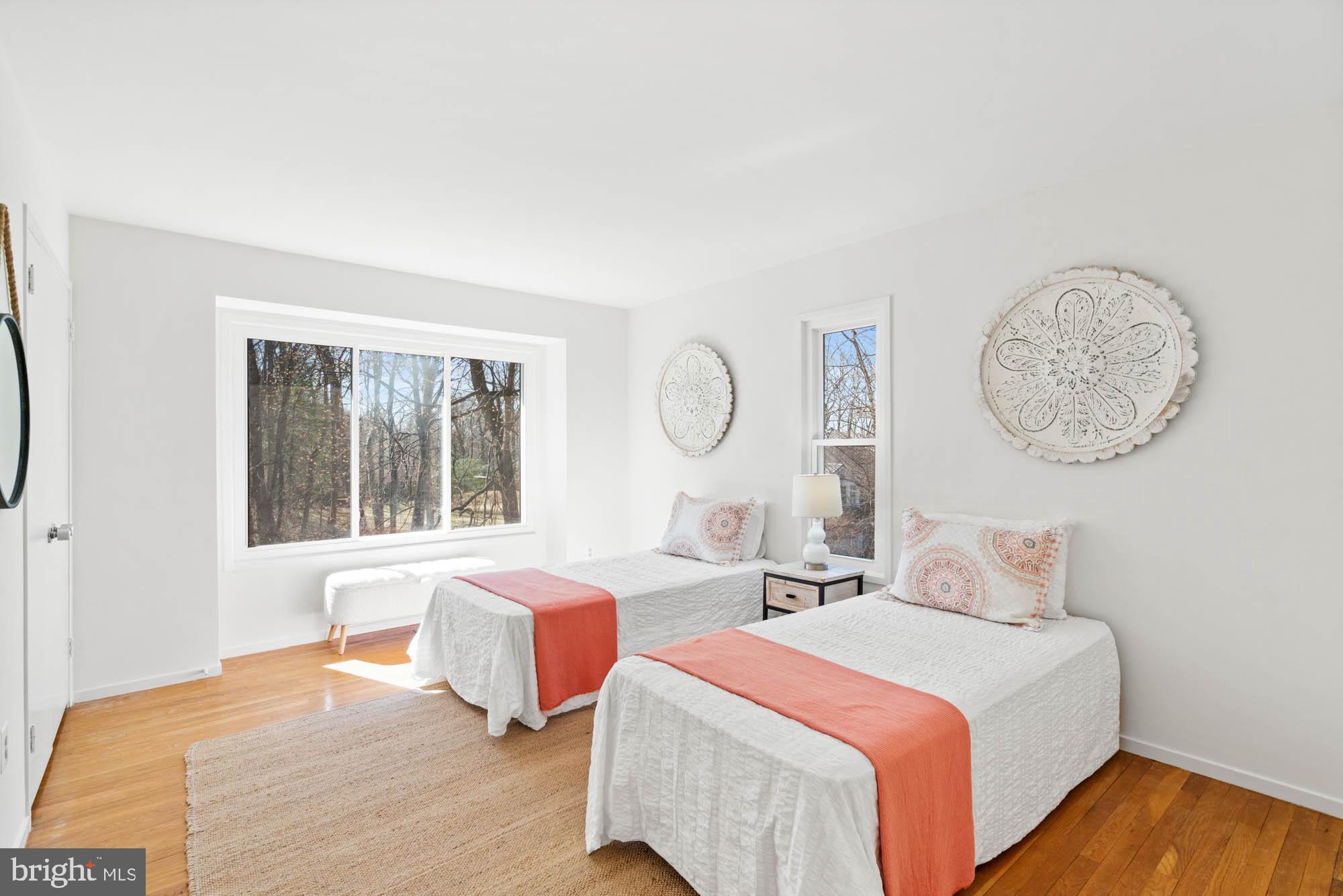 SADDLE RIDGE - Residential