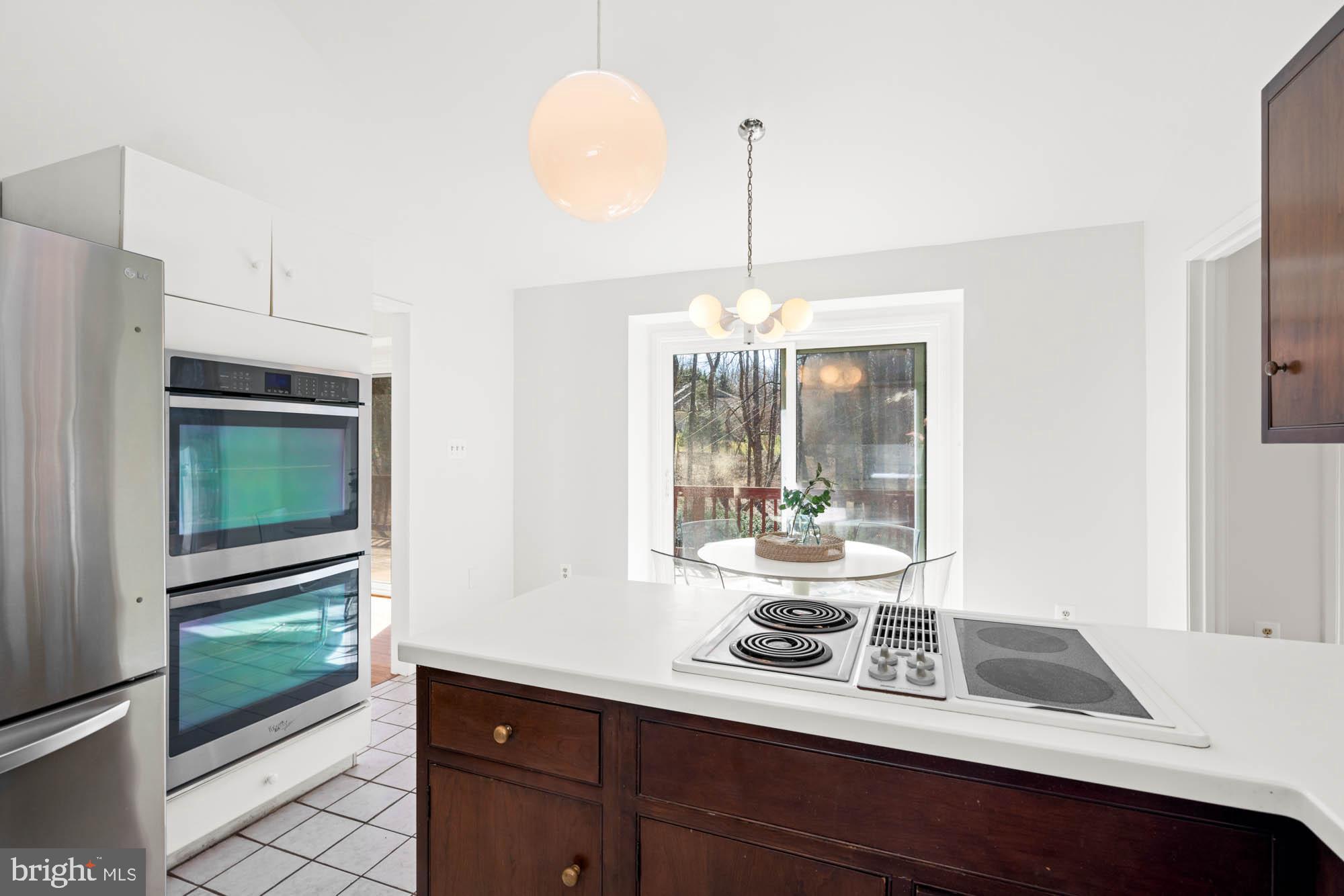 SADDLE RIDGE - Residential