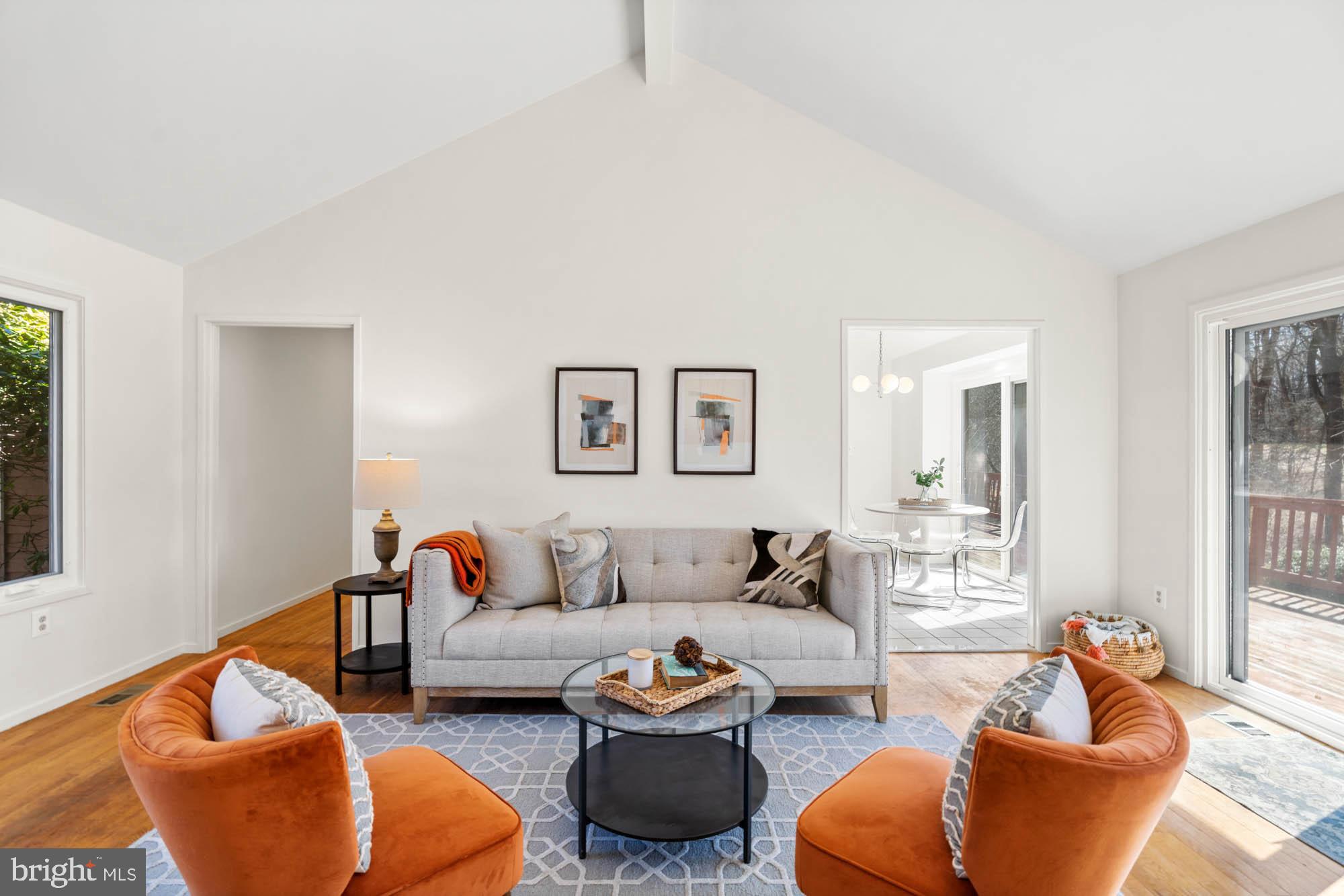 SADDLE RIDGE - Residential