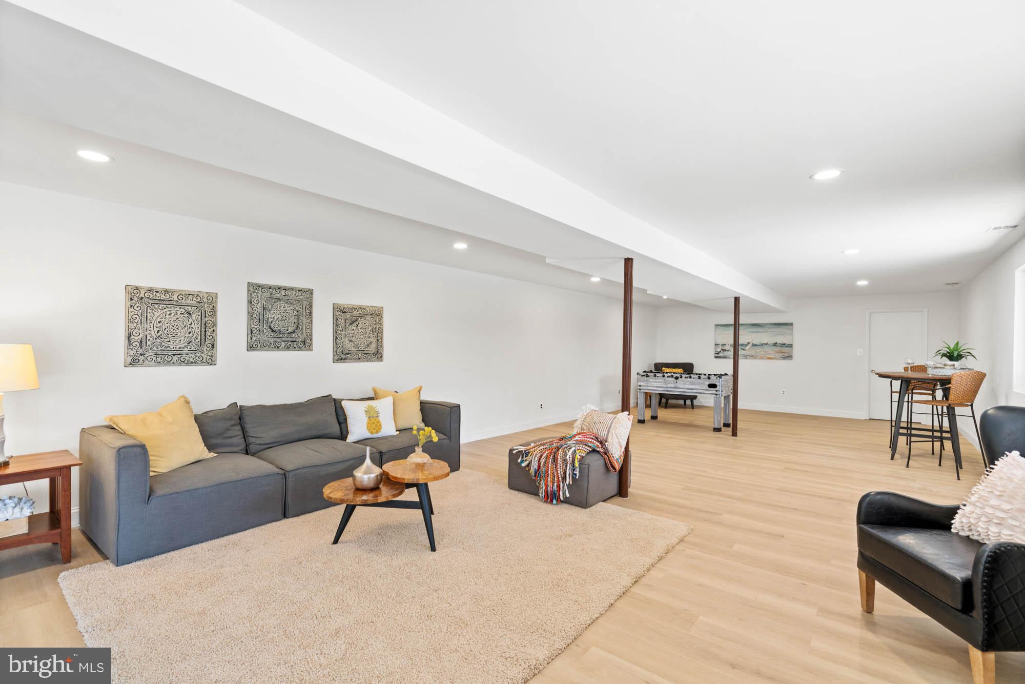 SADDLE RIDGE - Residential