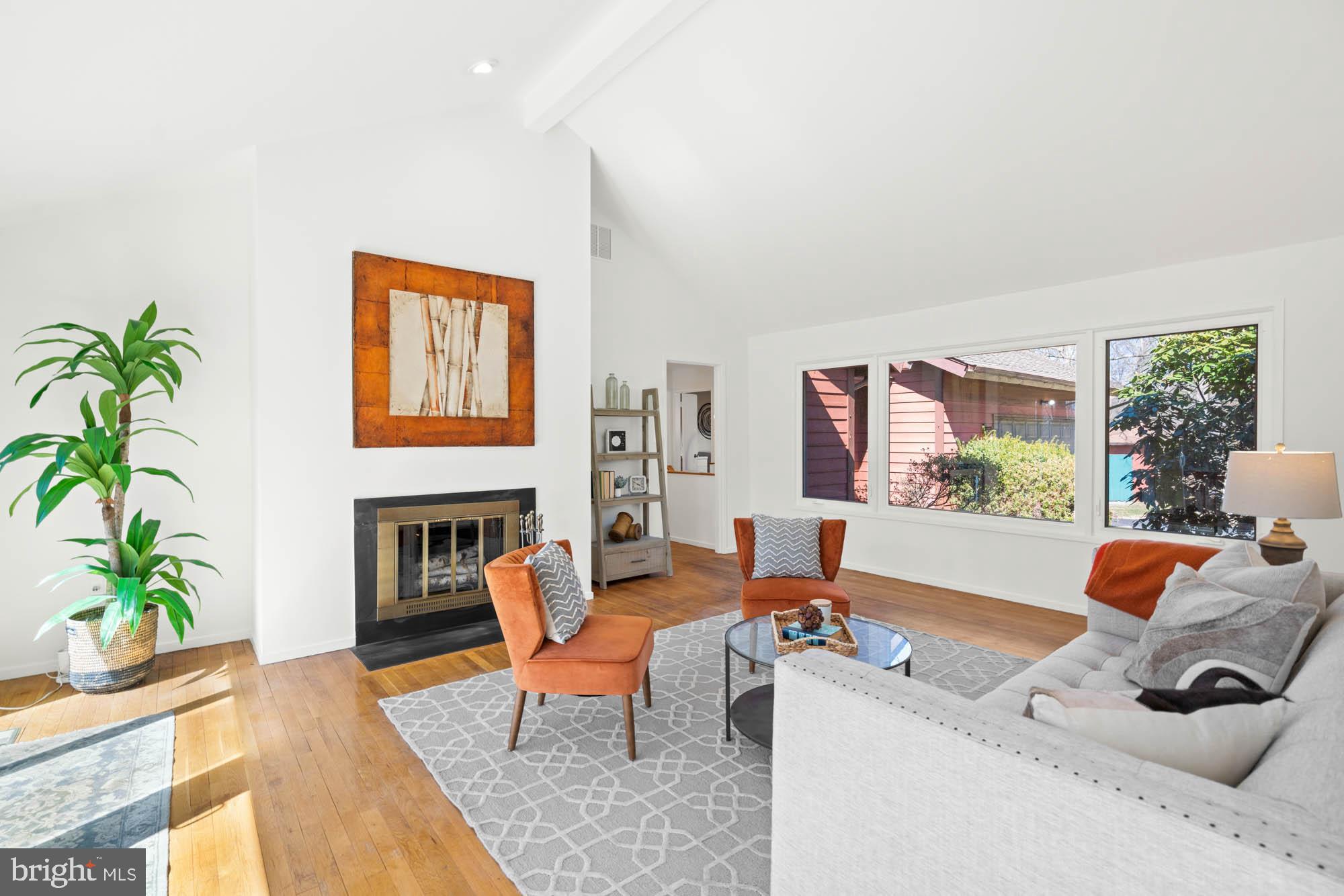 SADDLE RIDGE - Residential