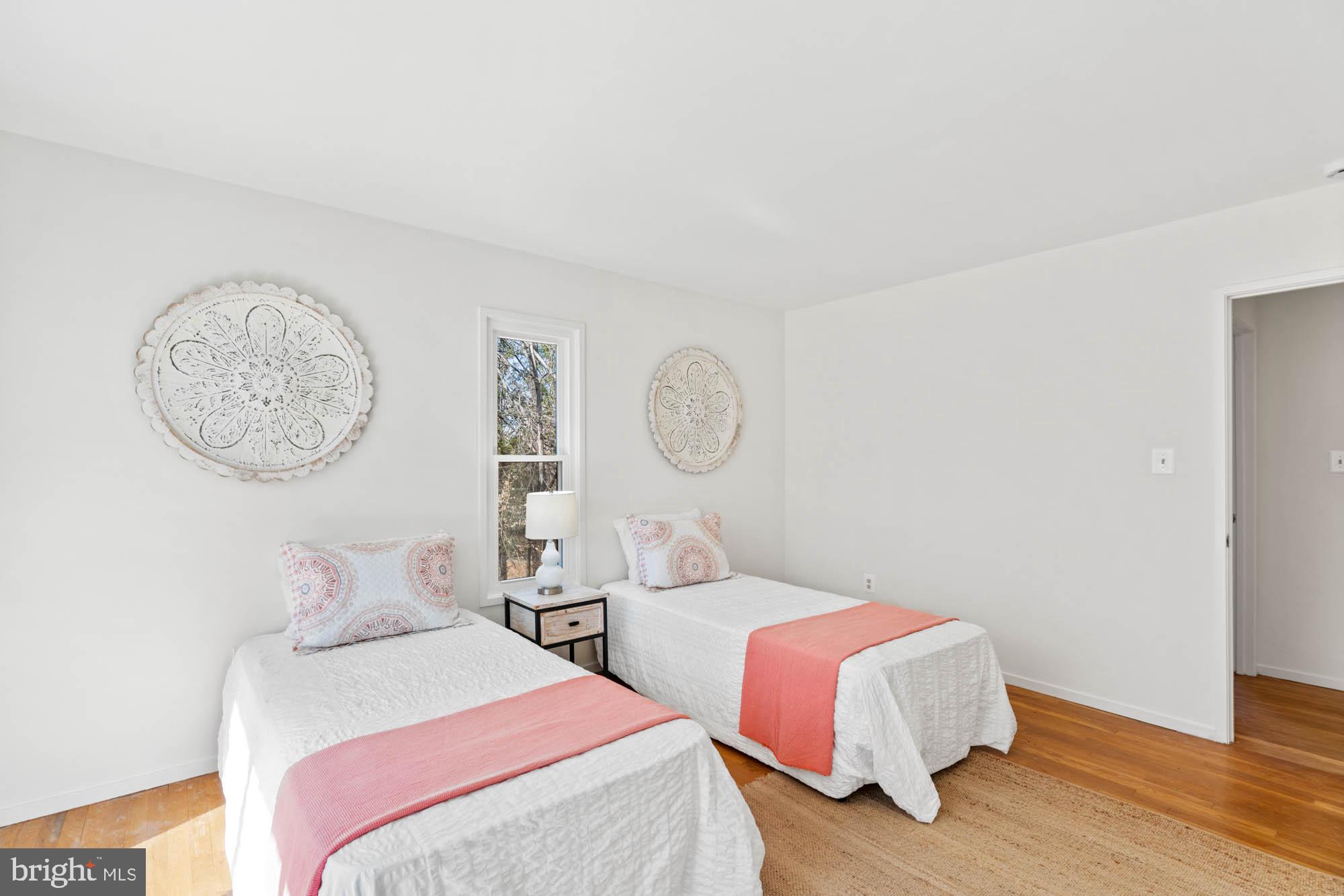 SADDLE RIDGE - Residential