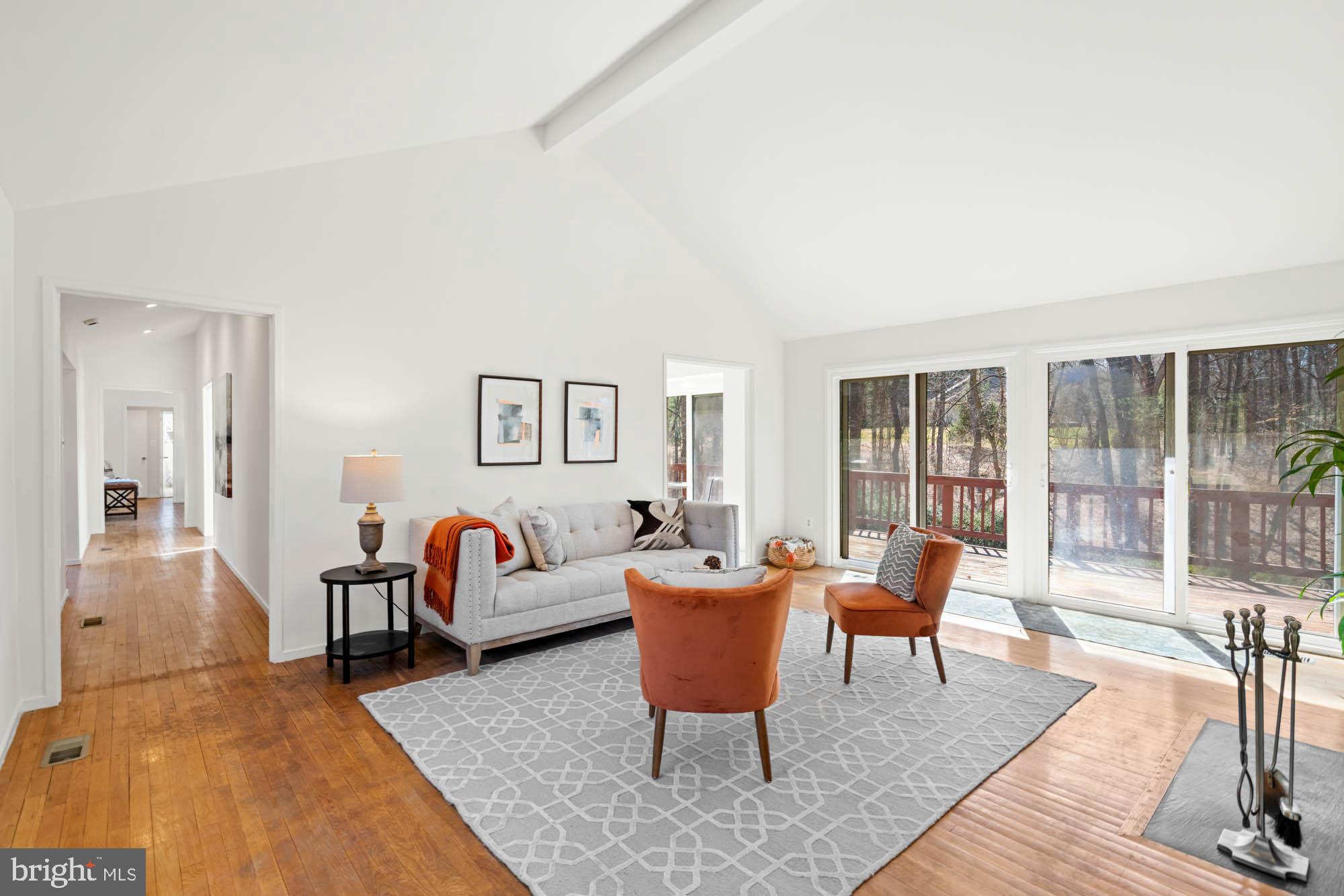 SADDLE RIDGE - Residential