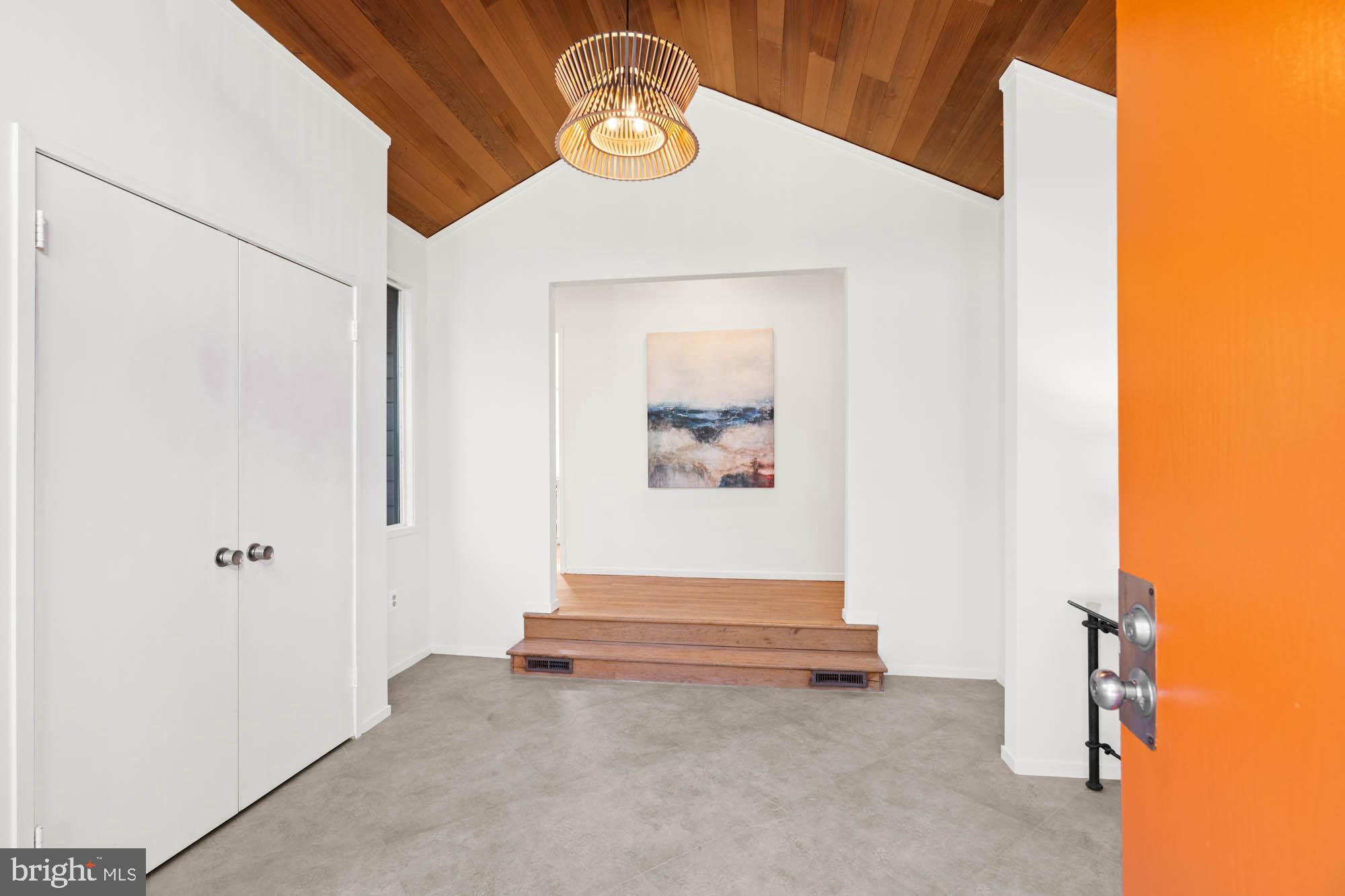 SADDLE RIDGE - Residential