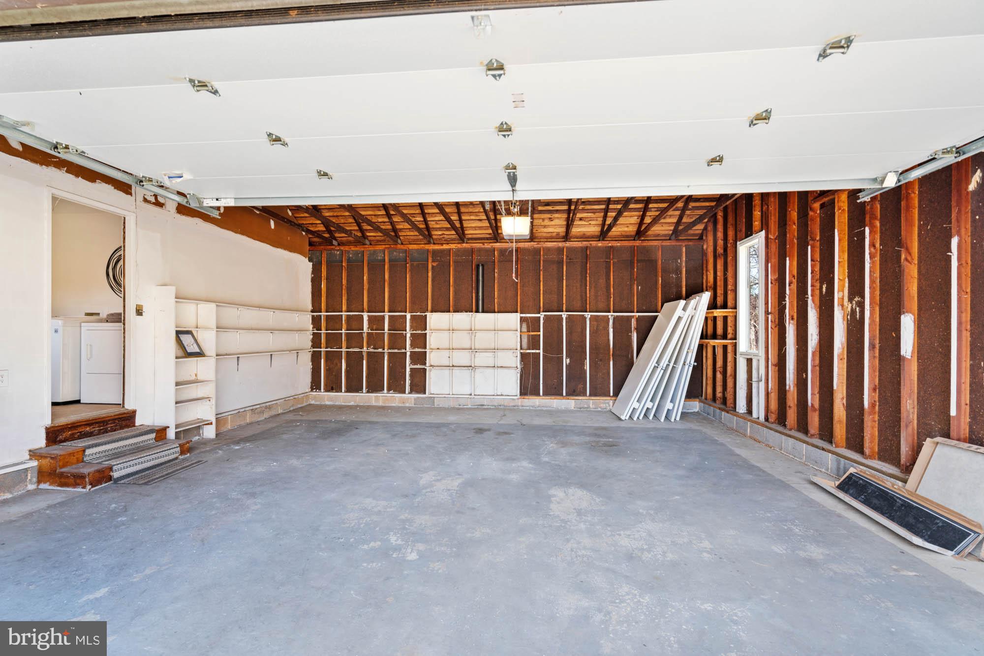 SADDLE RIDGE - Residential