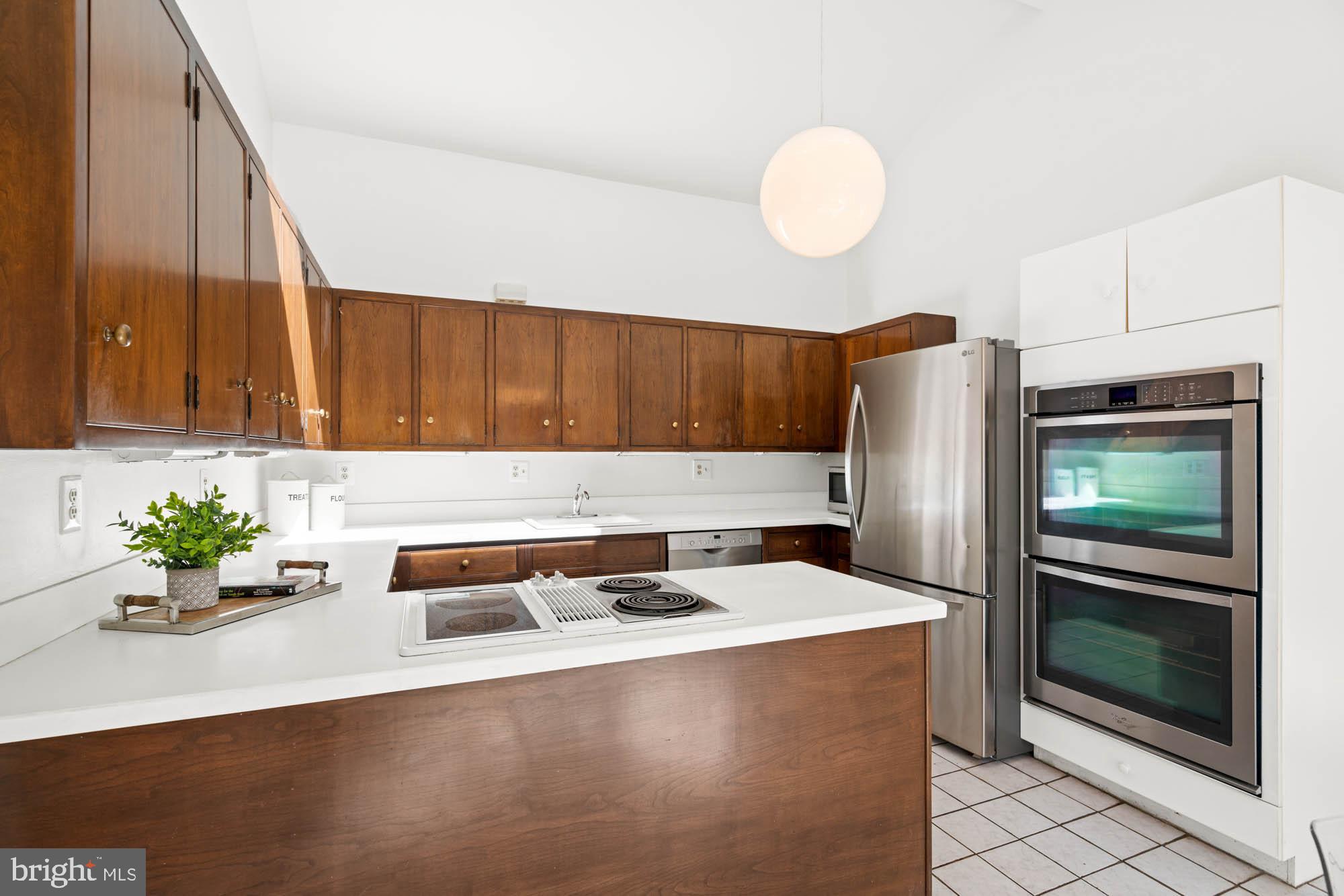 SADDLE RIDGE - Residential