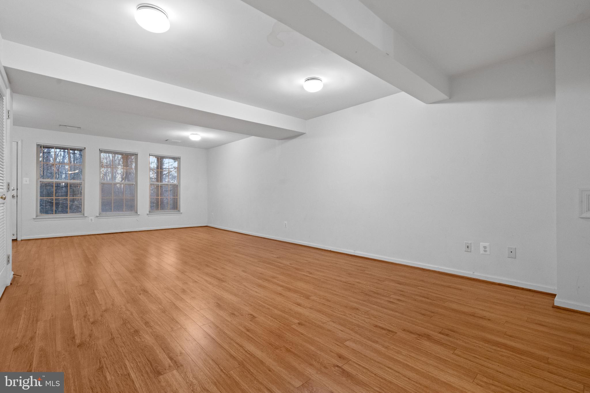 WELLESLEY - Residential