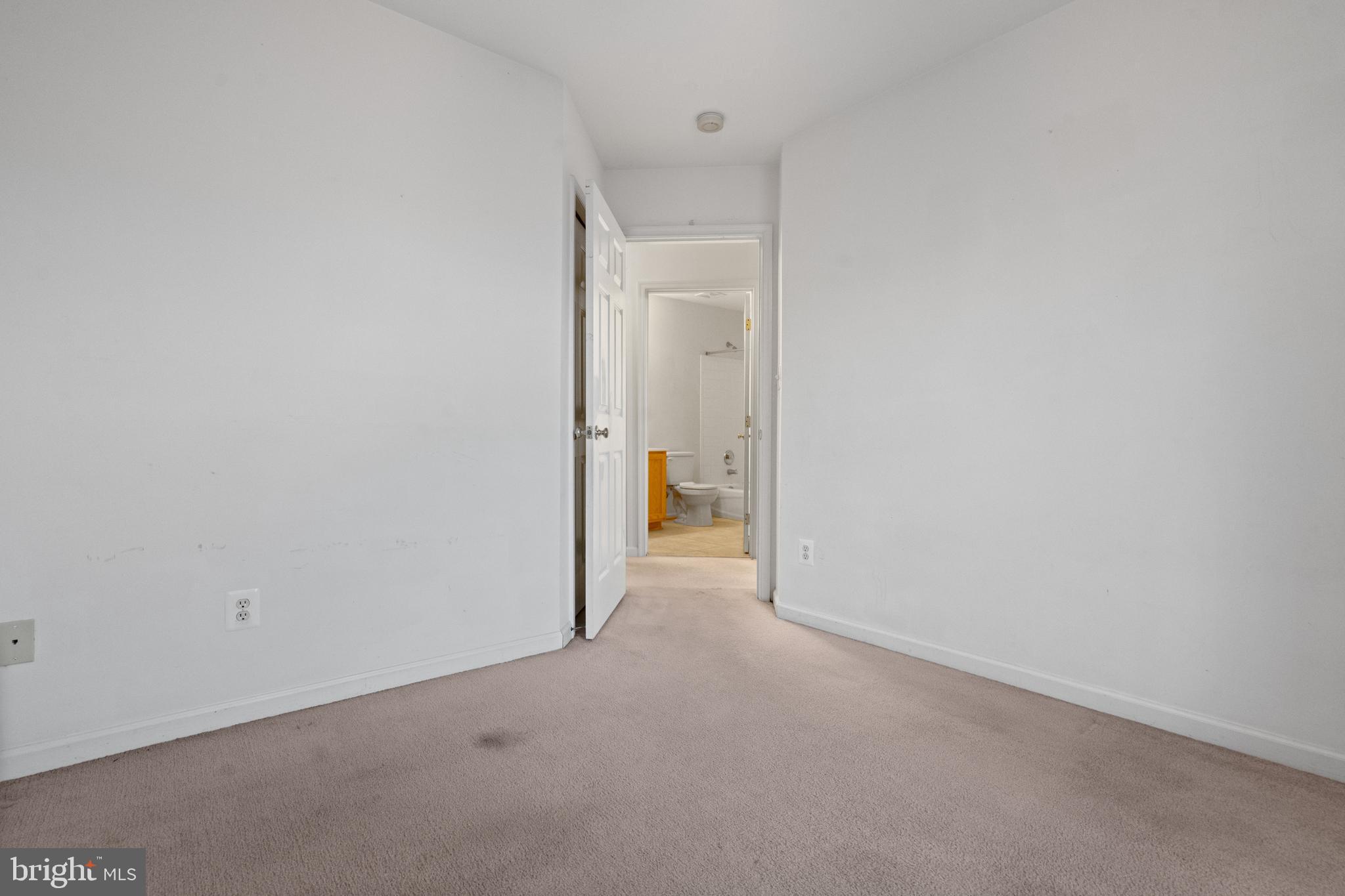 WELLESLEY - Residential