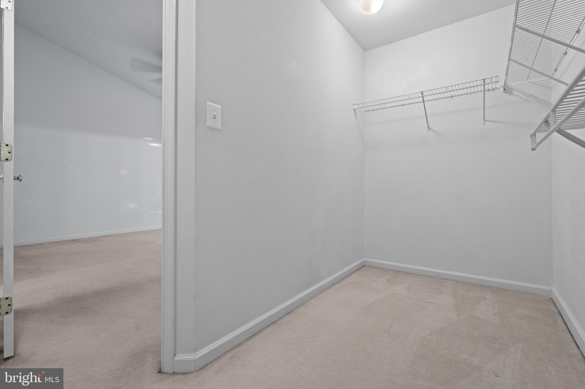 WELLESLEY - Residential