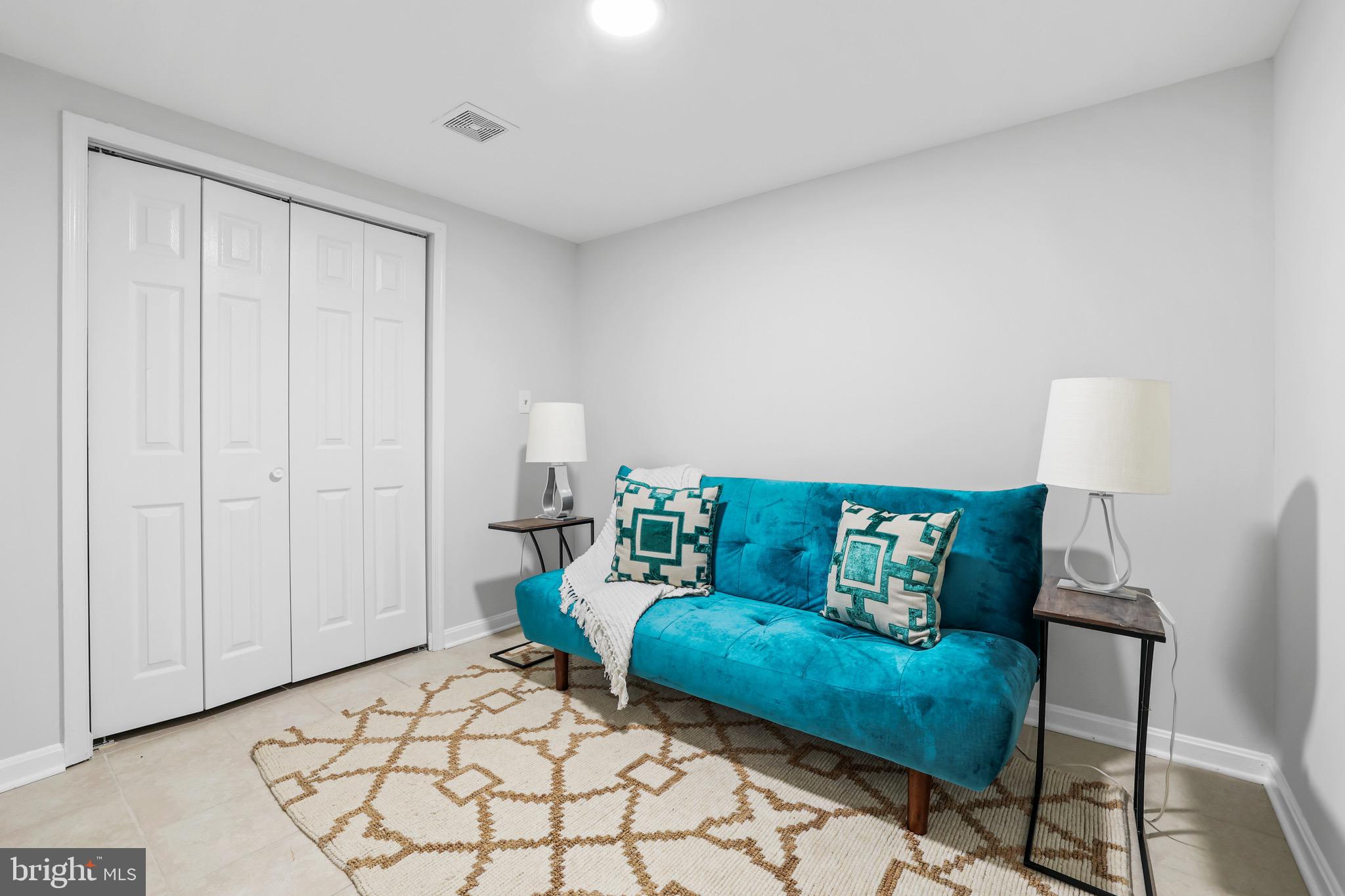 CLIFTON TOWNES - Residential