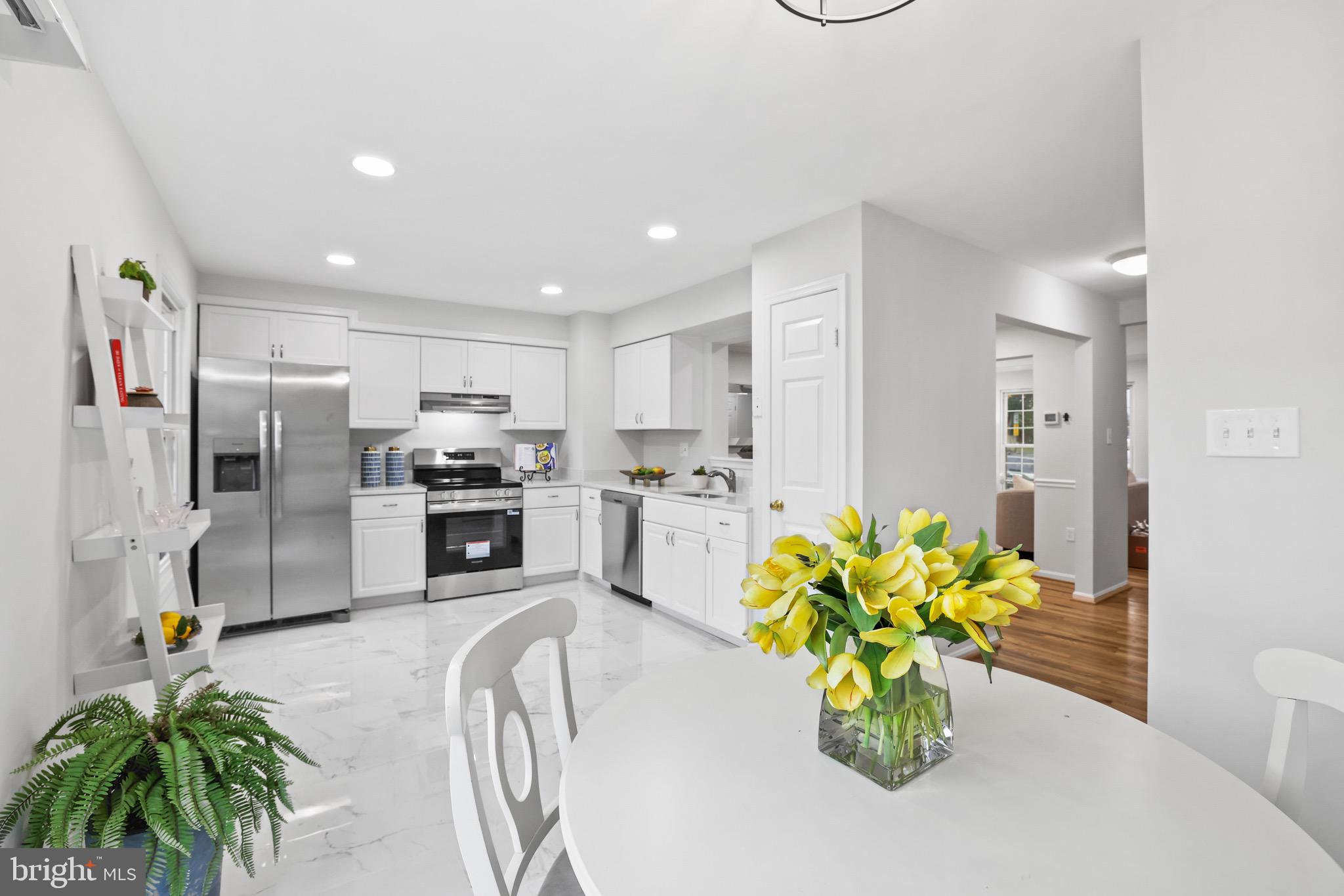 CLIFTON TOWNES - Residential