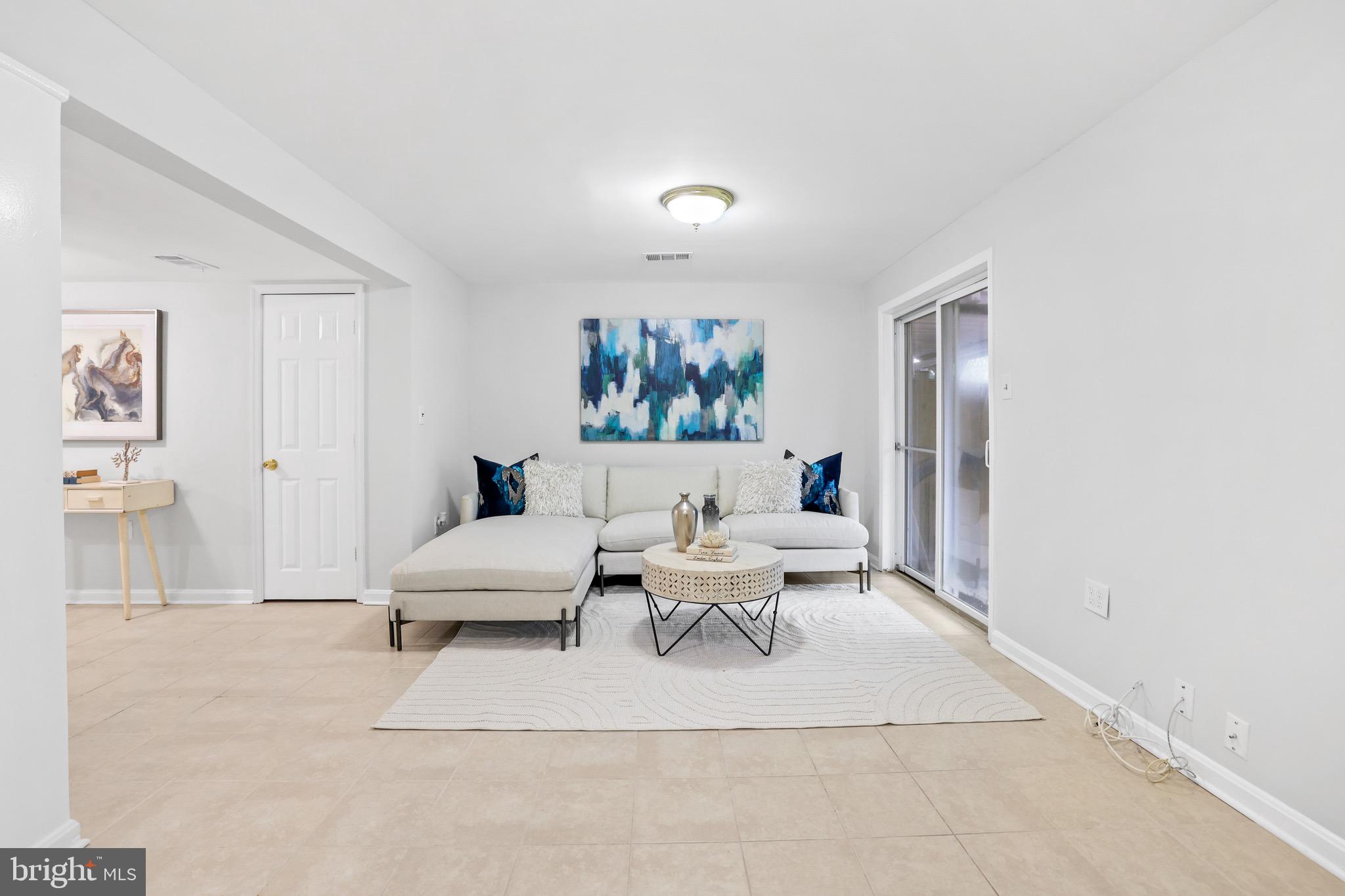 CLIFTON TOWNES - Residential