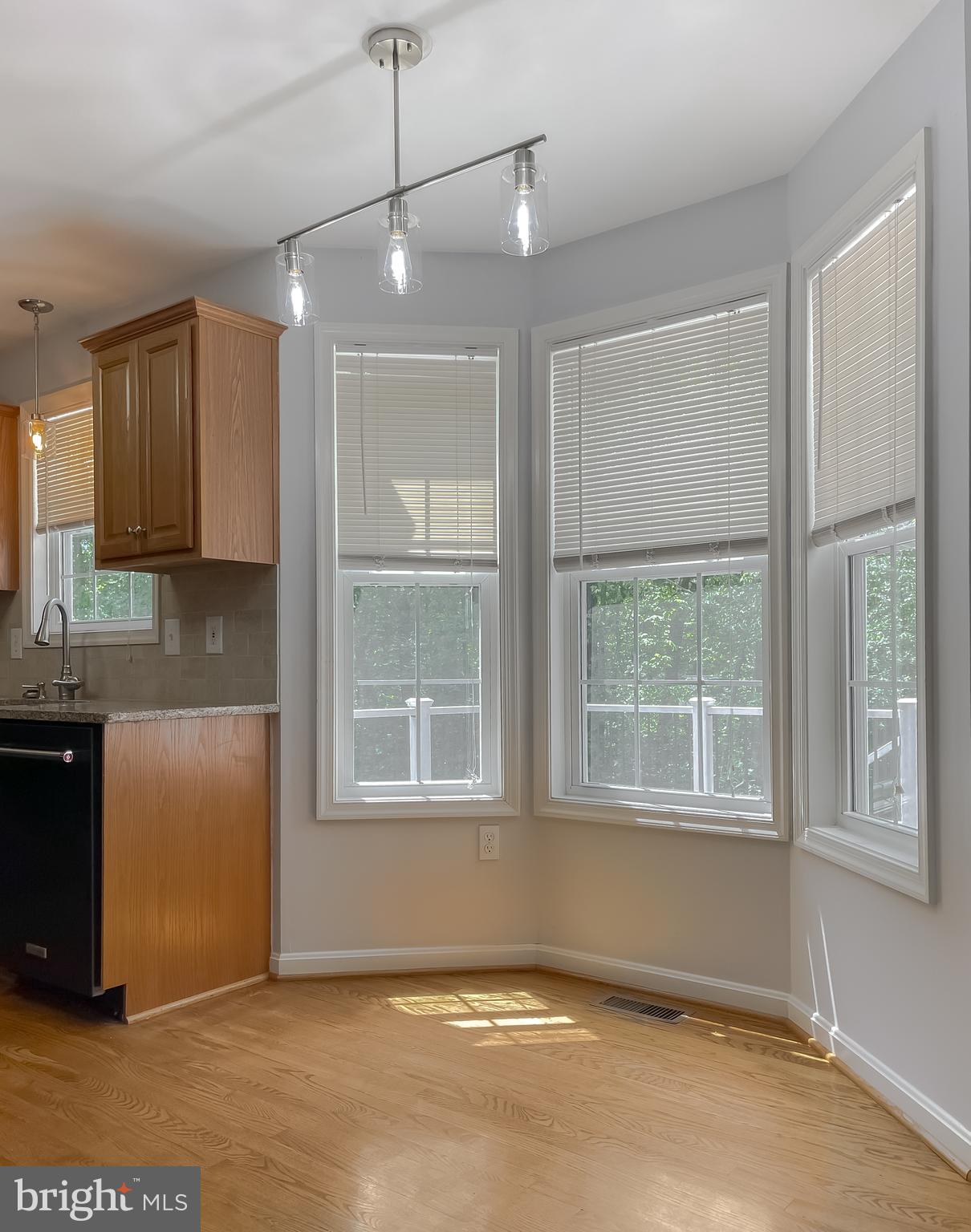 APPLE CREEK - Residential