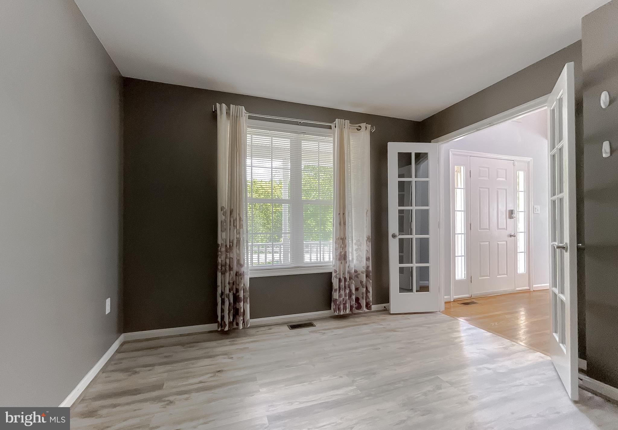 APPLE CREEK - Residential