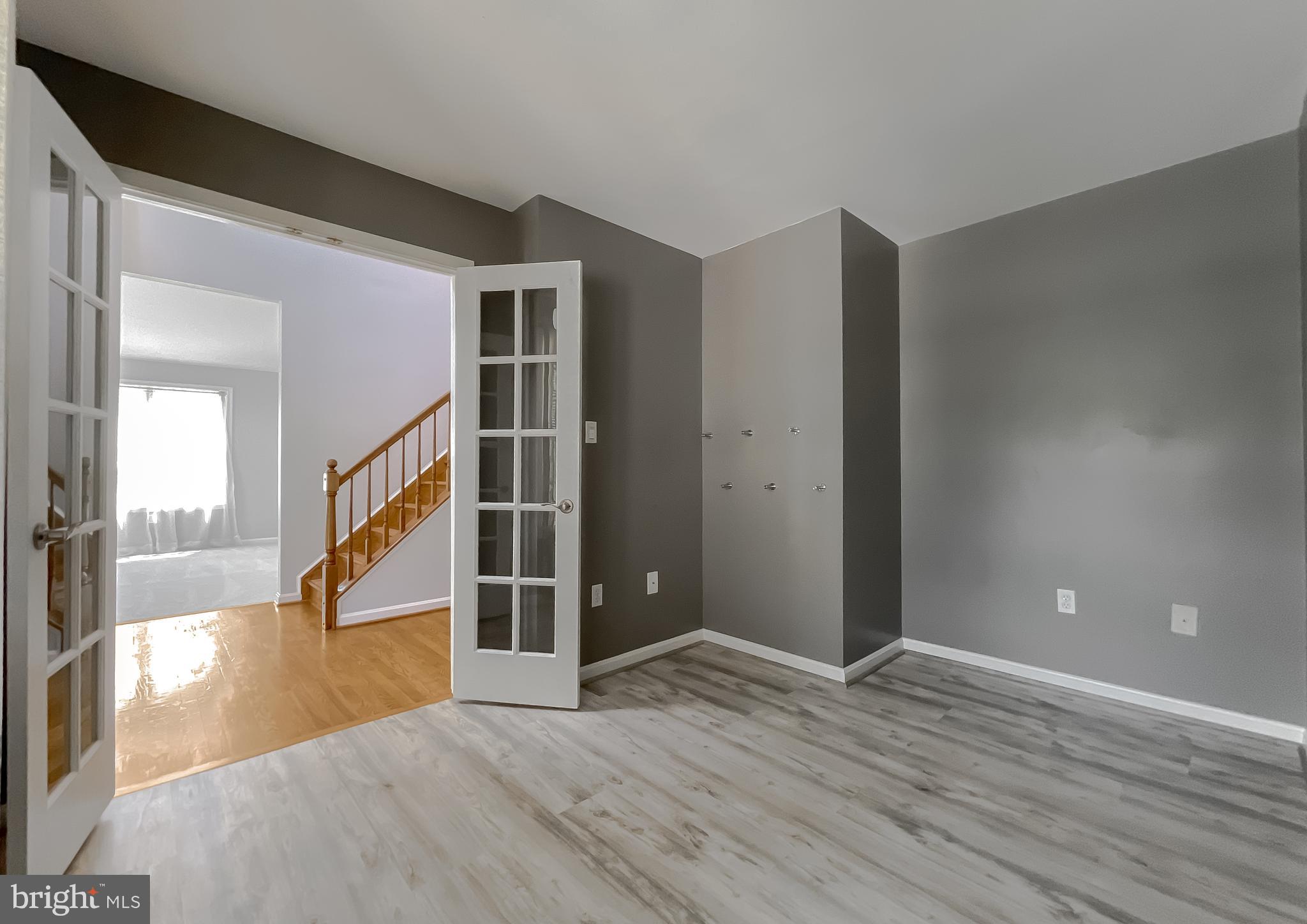 APPLE CREEK - Residential