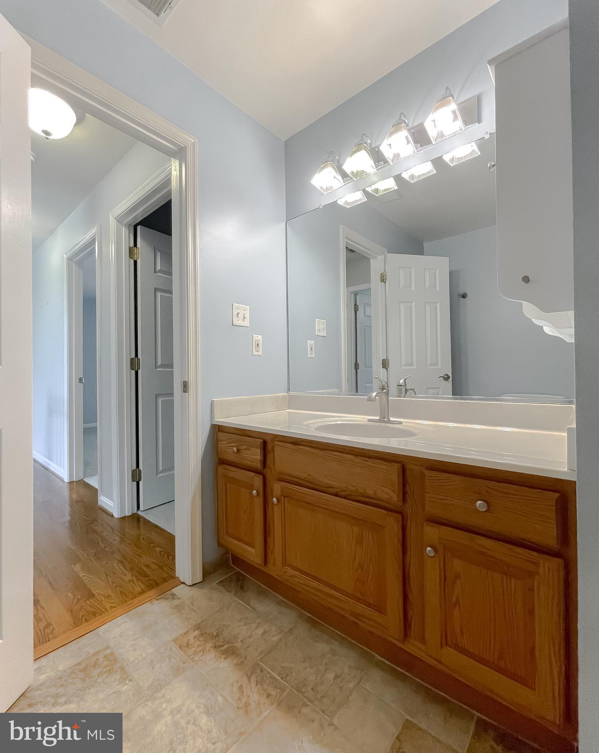 APPLE CREEK - Residential