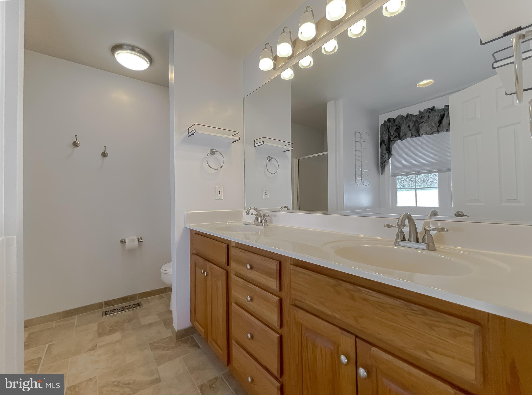 APPLE CREEK - Residential