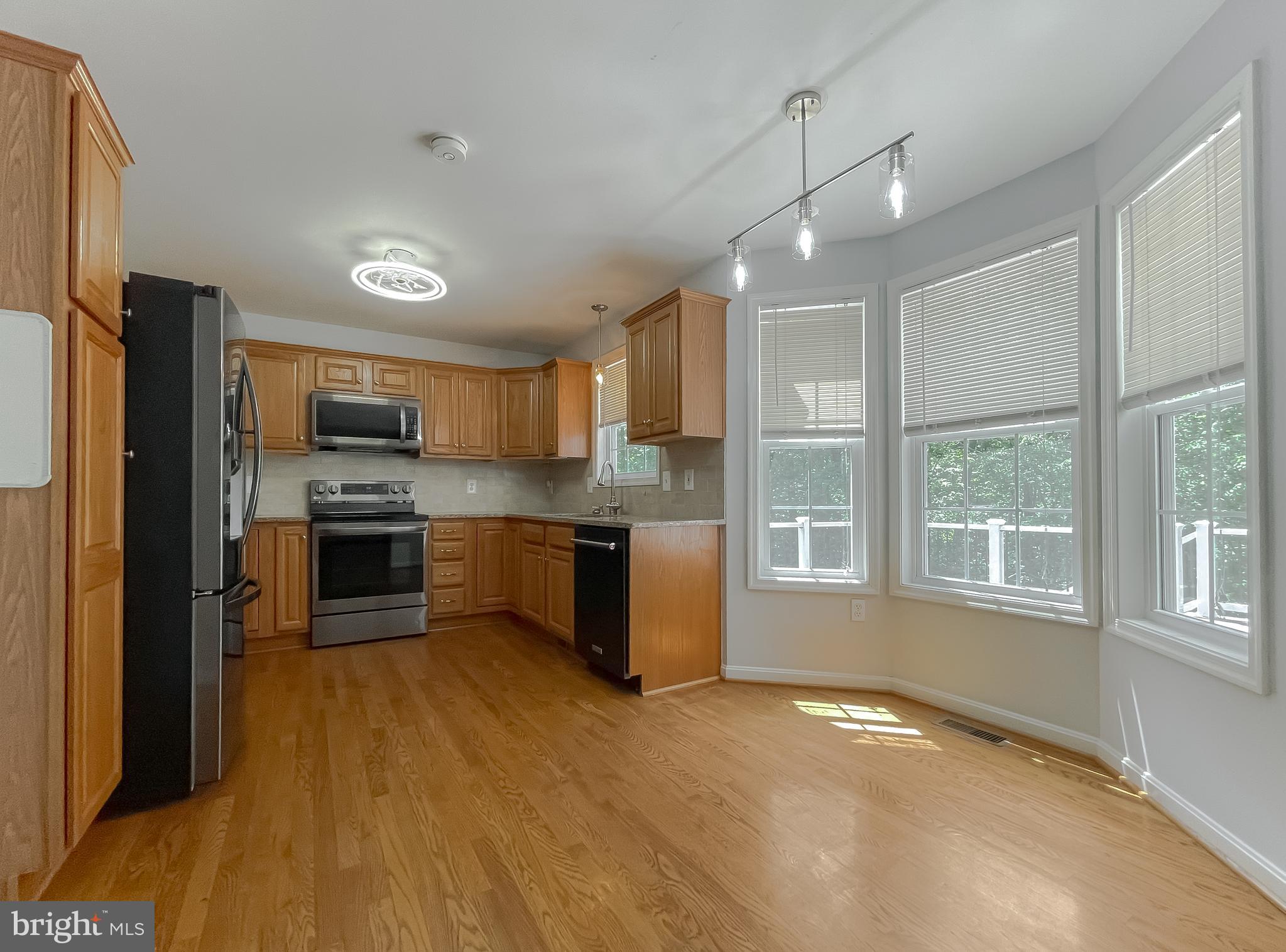 APPLE CREEK - Residential