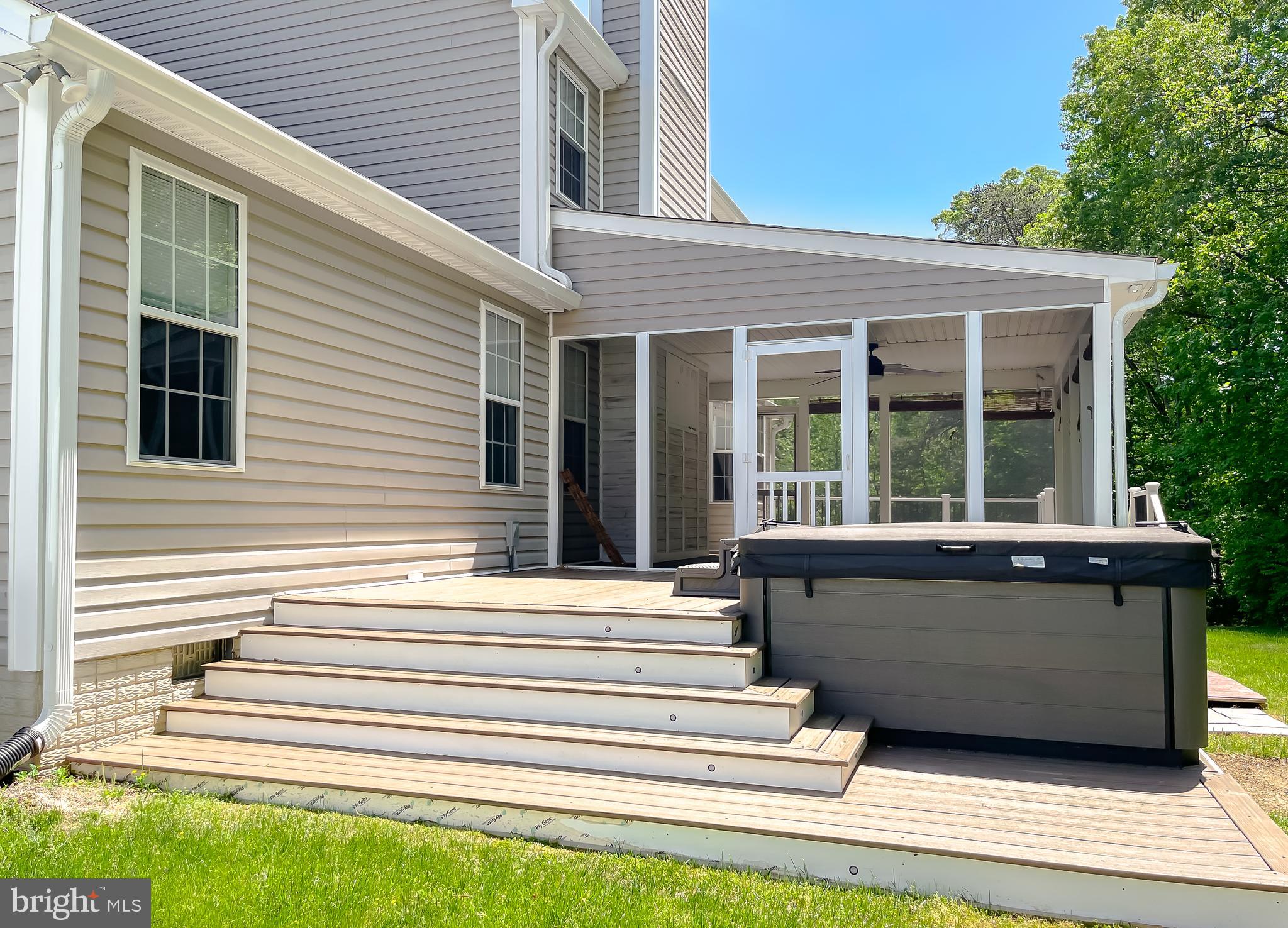 APPLE CREEK - Residential