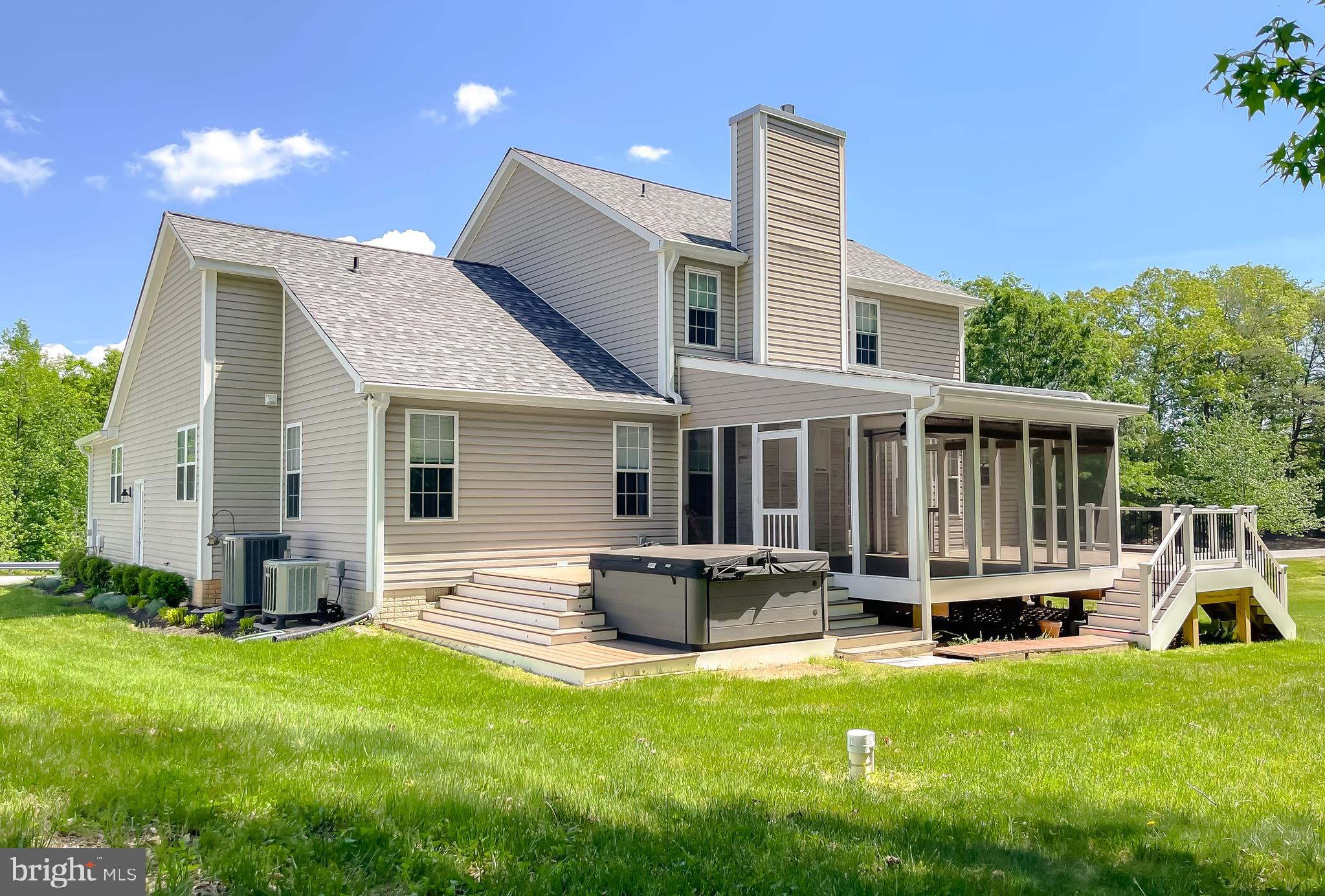 APPLE CREEK - Residential