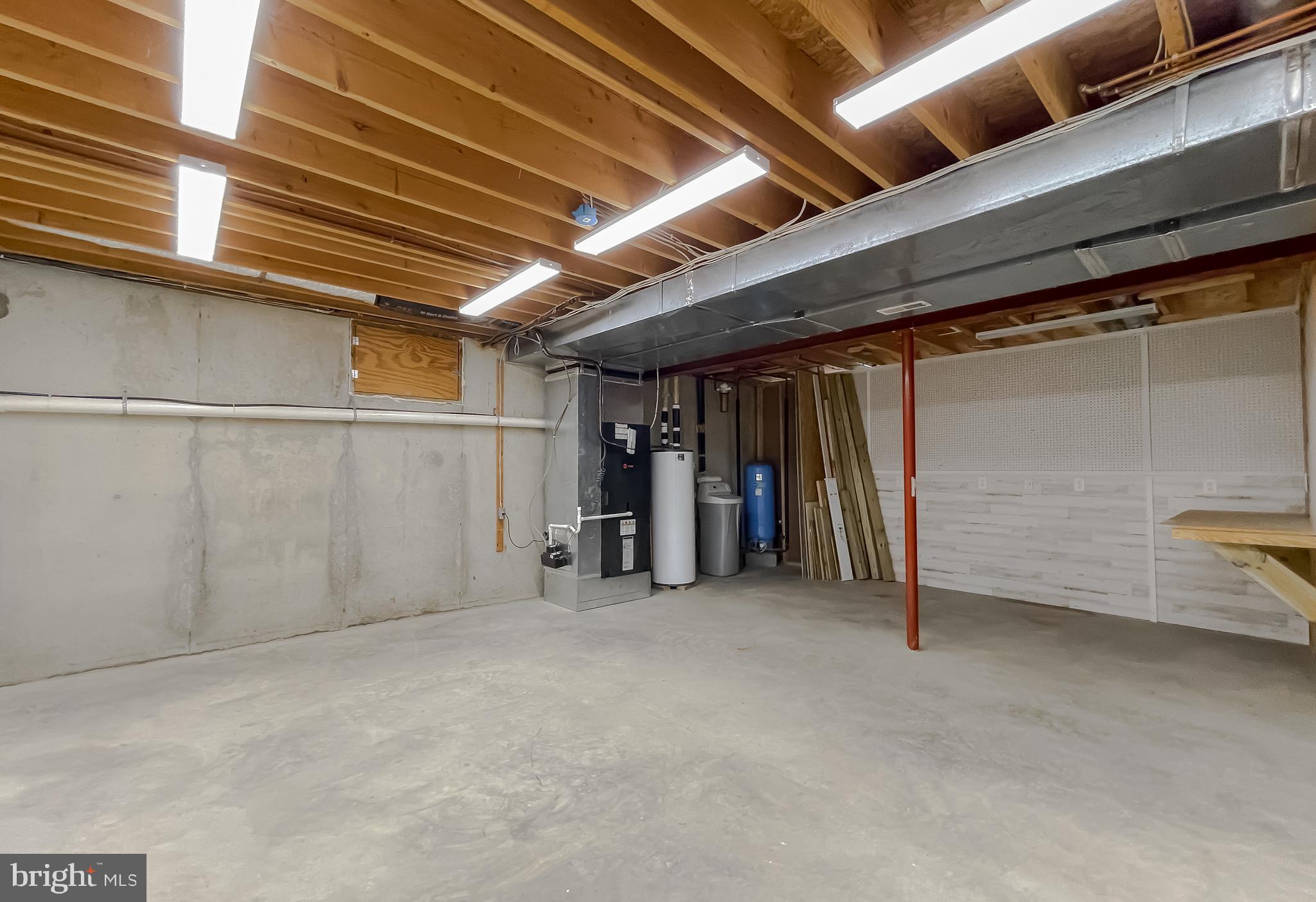 APPLE CREEK - Residential