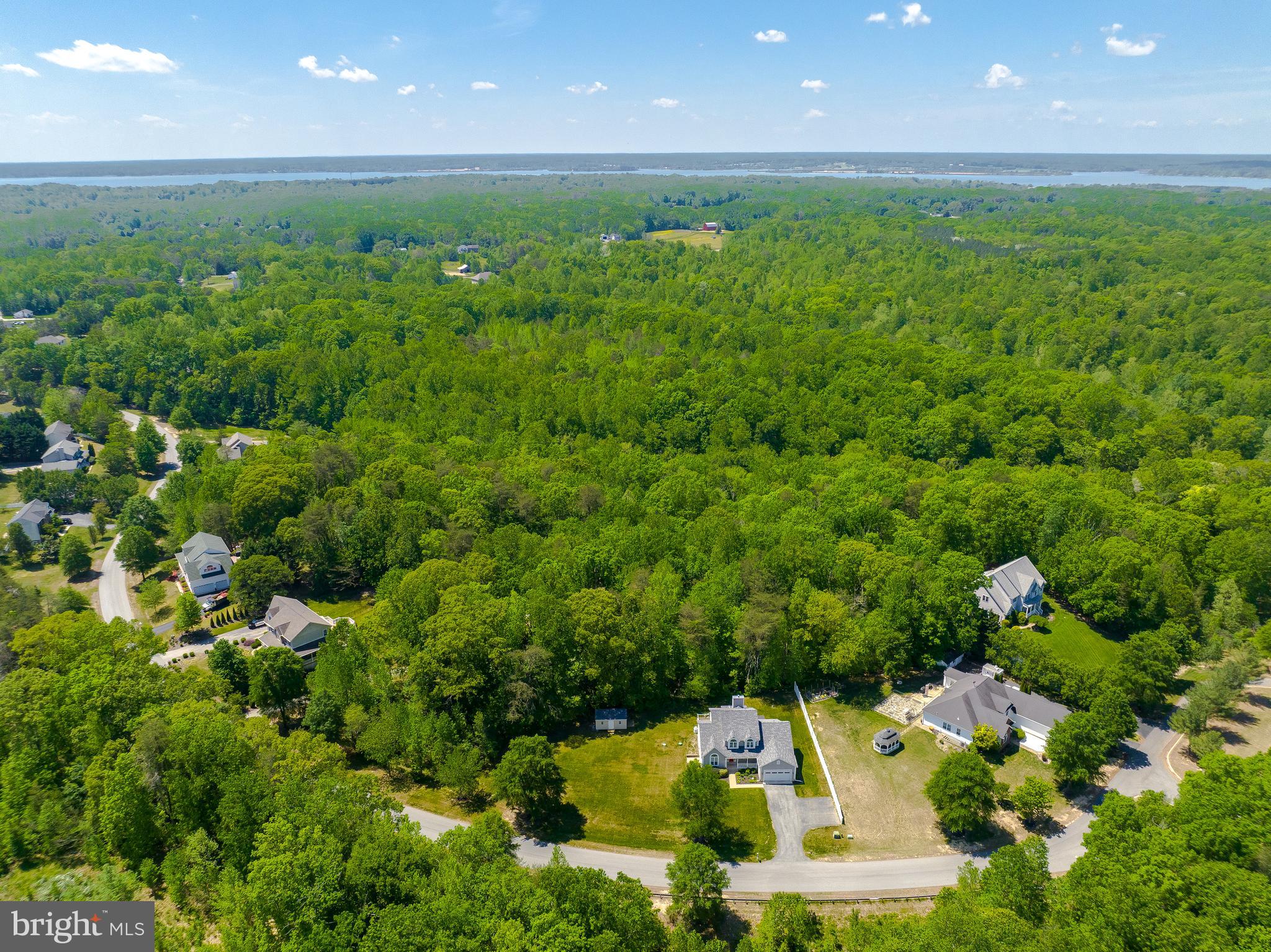 APPLE CREEK - Residential