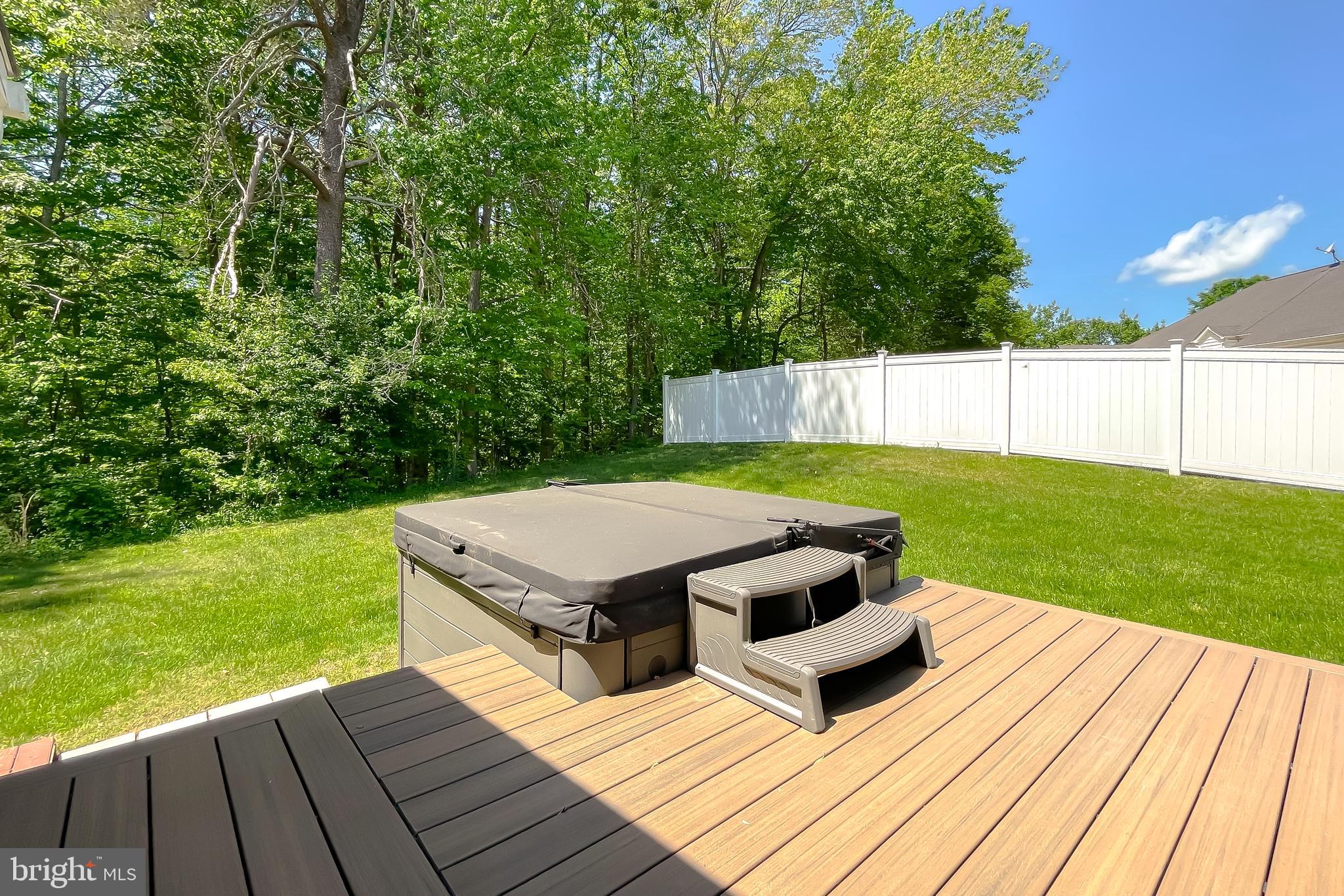 APPLE CREEK - Residential