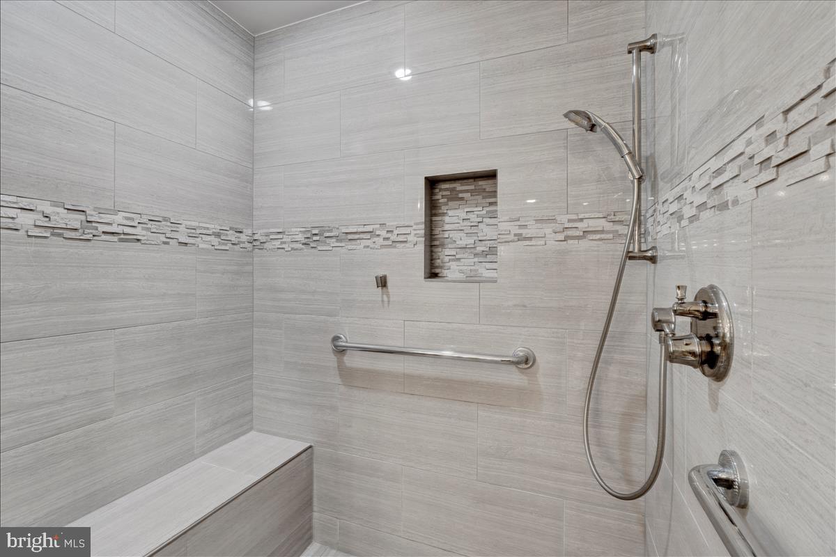 THE MIDDLETON - Residential