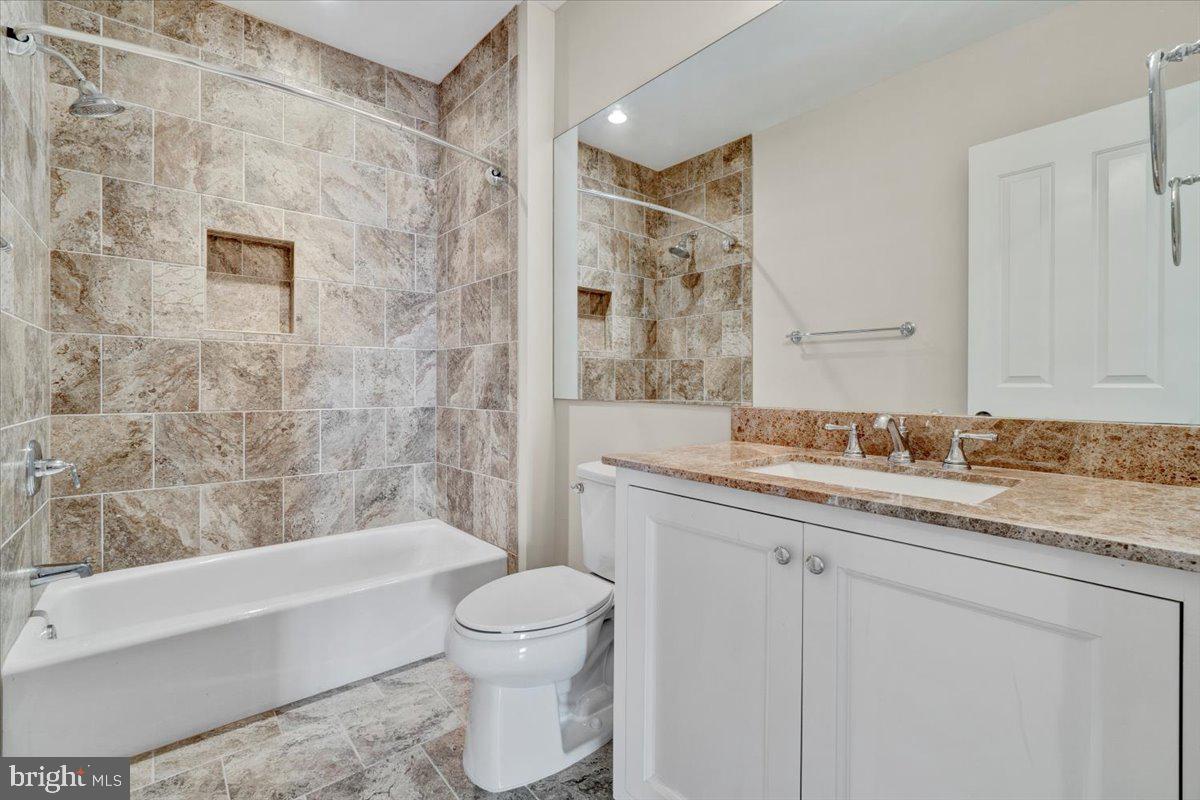 THE MIDDLETON - Residential