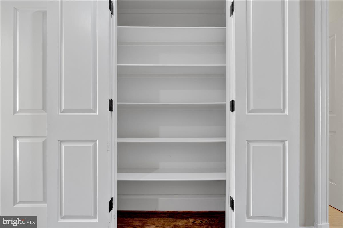 THE MIDDLETON - Residential