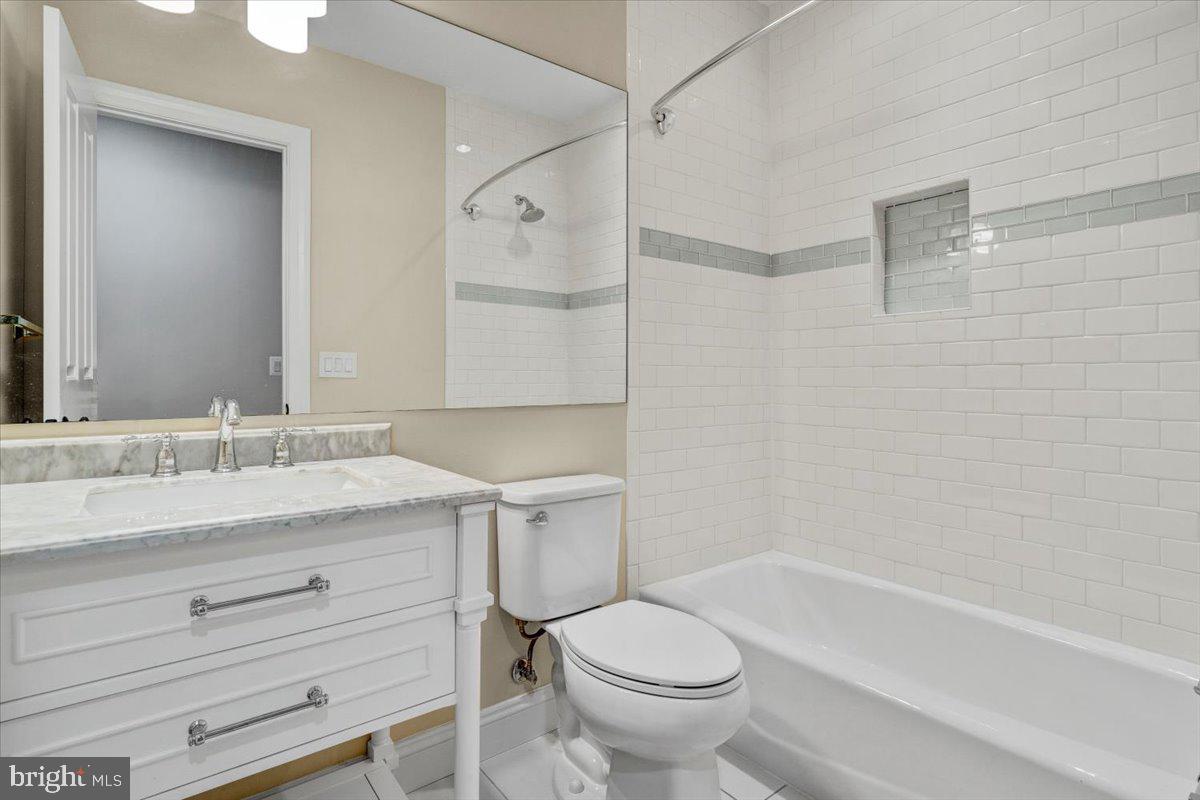 THE MIDDLETON - Residential