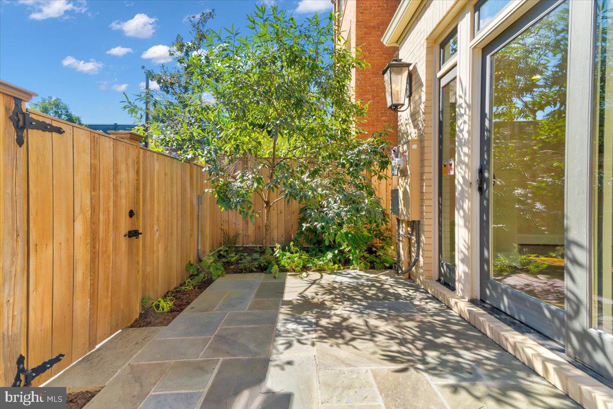 THE MIDDLETON - Residential