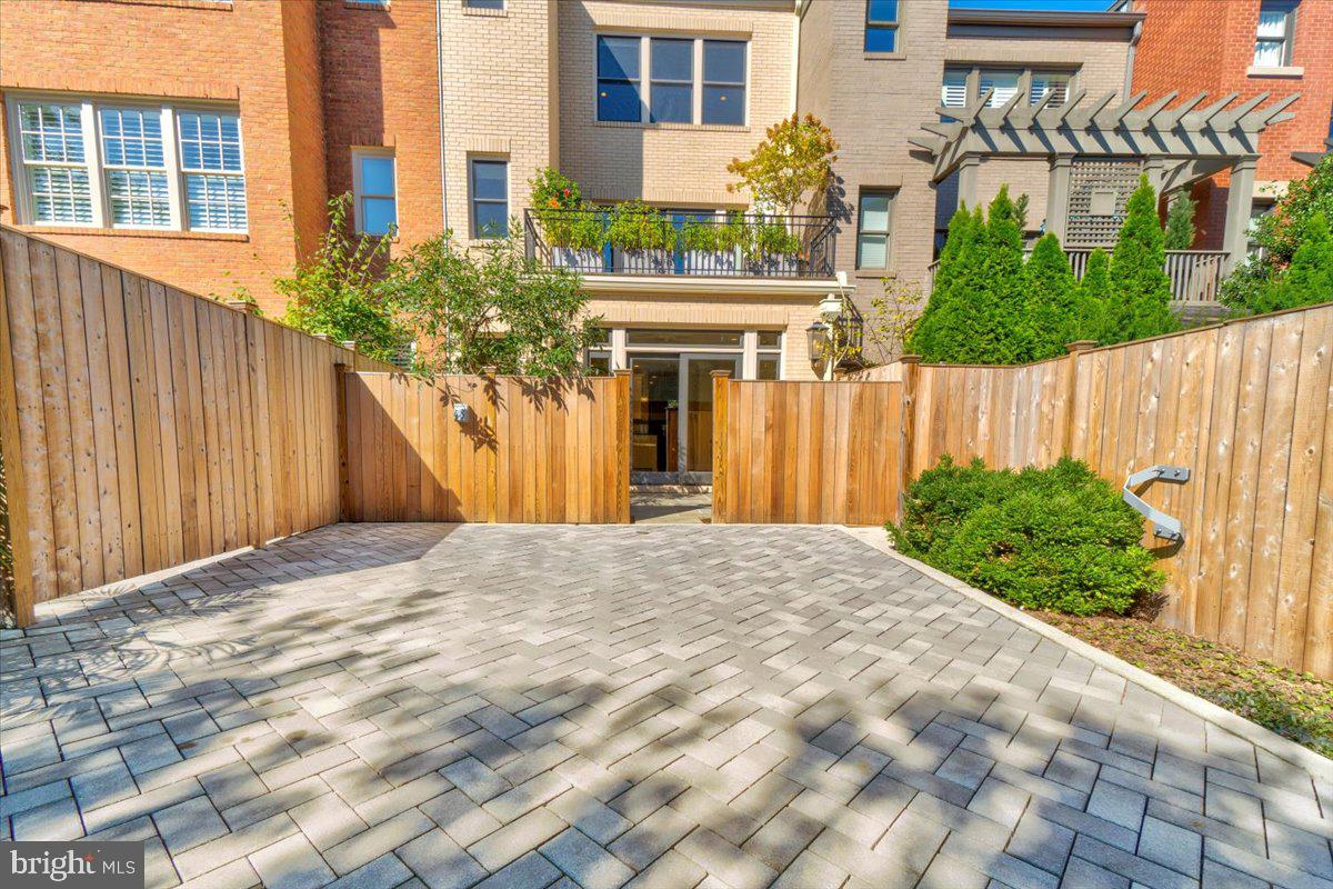 THE MIDDLETON - Residential