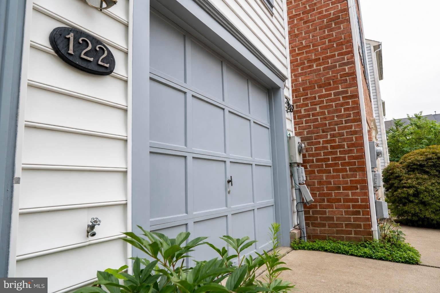 122 LONG ACRE COURT