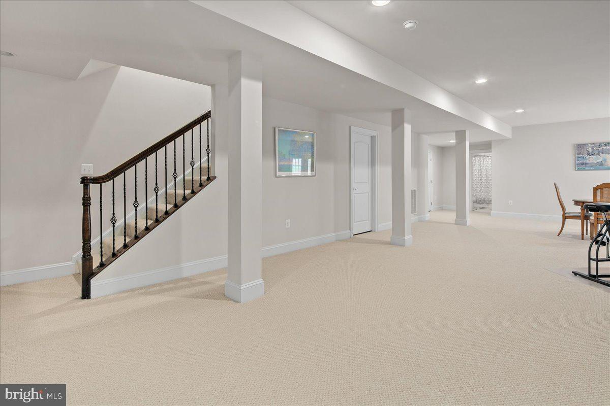 RIVERWOOD - Residential