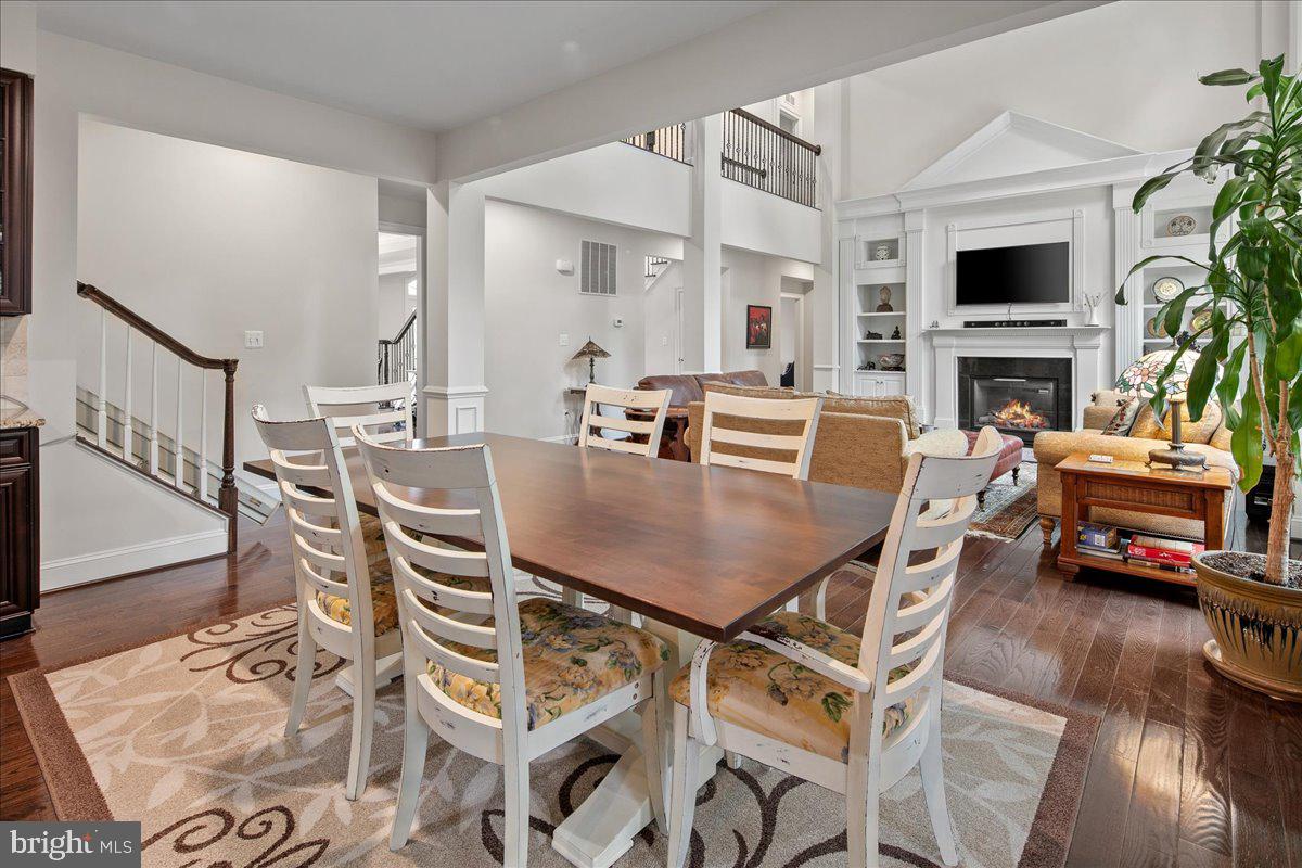 RIVERWOOD - Residential